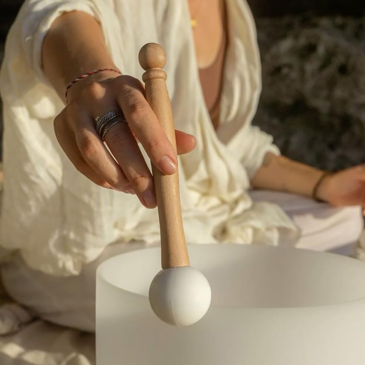 UPCEED 5 Pcs Singing Bowl Mallet Set, Rubber Mallet with Wooden Handle, Acrylic Silicone Rubber Mallet Striker, Handmade Thick Suede Sheepskin Striker for Playing Quartz Crystal Singing Bowls