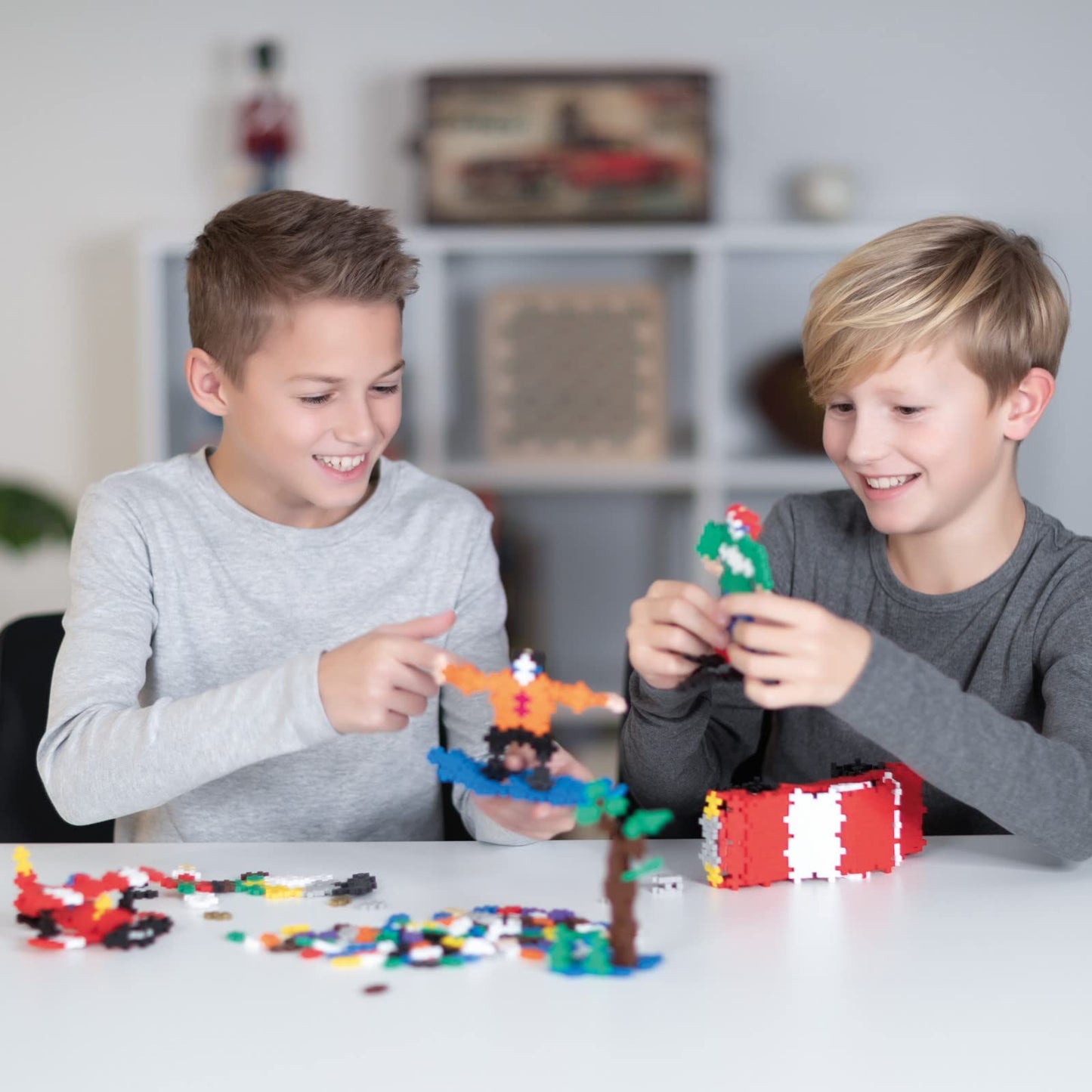 Plus-Plus 03310 600 Piece Basic Toy Set
