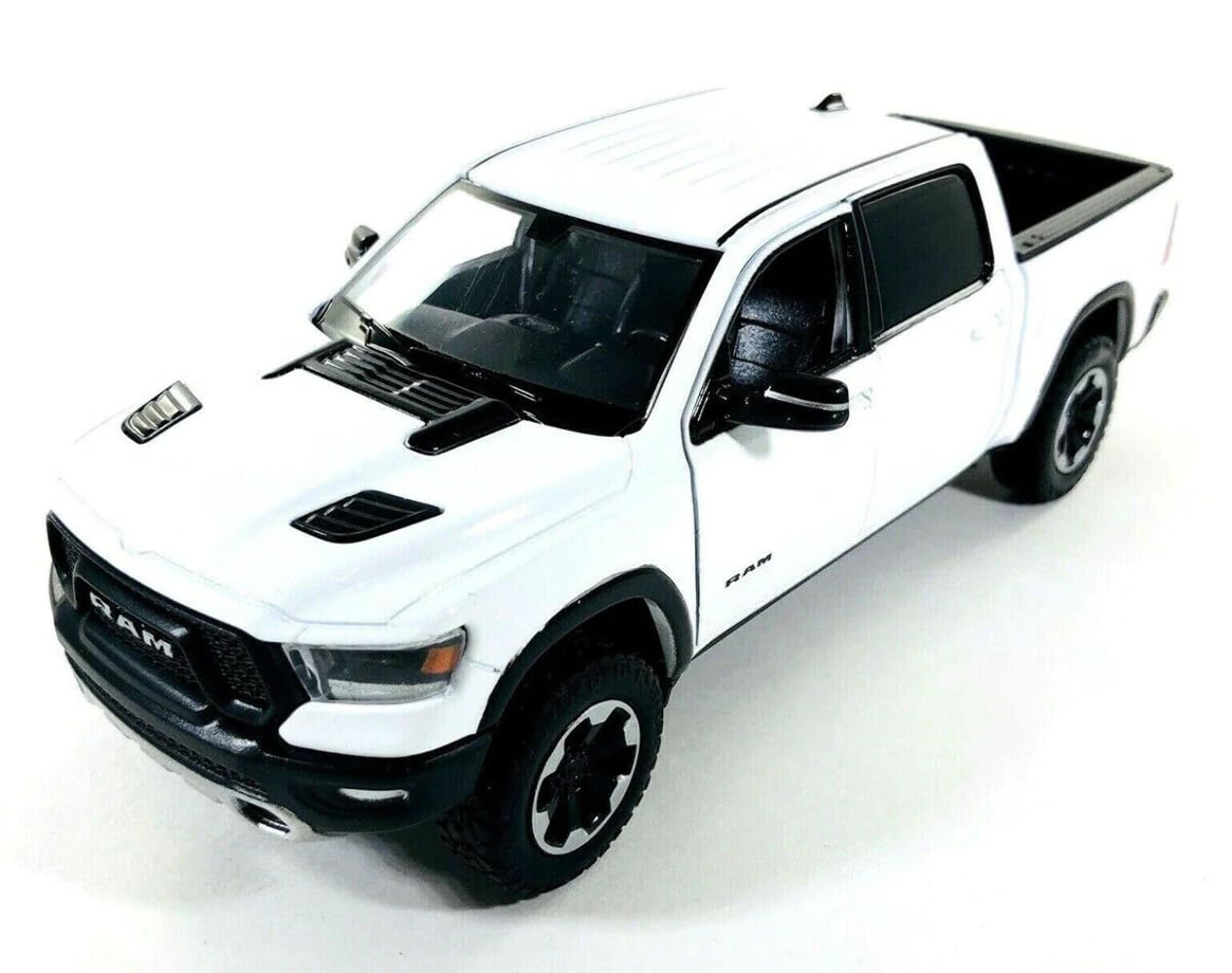 27 Scale 2019 Ram 1500 Rebel Crew Cab Pickup White