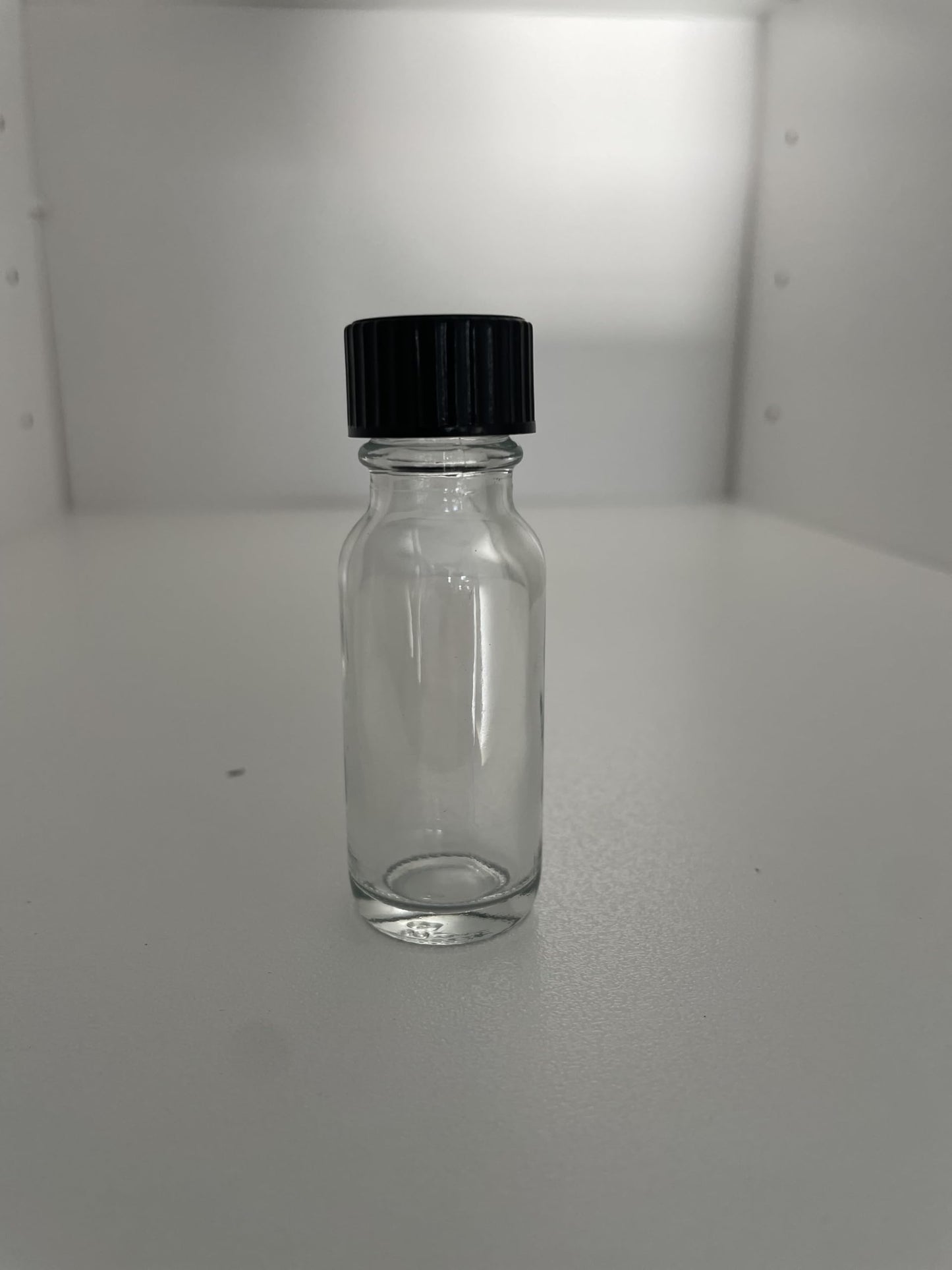 MRS Distributors 1/2 Oz Boston Round Clear Glass Bottle With Black Phenolic Polycone Liner Caps- 144 PACK; Perfect For Perfumes, Essential Oils, Aromatic Blends, Bath and Body, Reagent Liquids 15ml