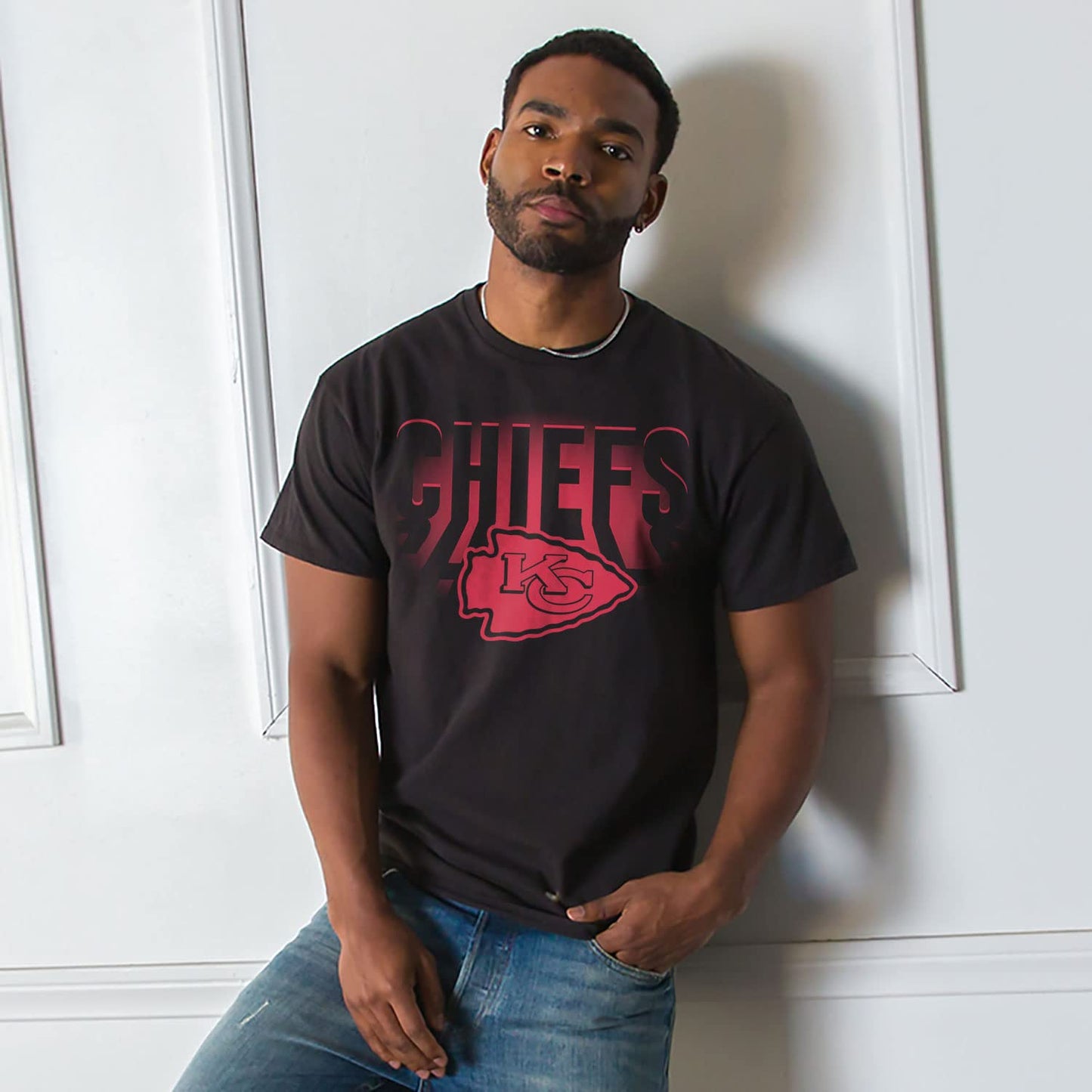 Junk Food Clothing x NFL - Kansas City Chiefs - Team Spotlight - Unisex Adult Short Sleeve Fan T-Shirt for Men and Women - Size XX-Large Black