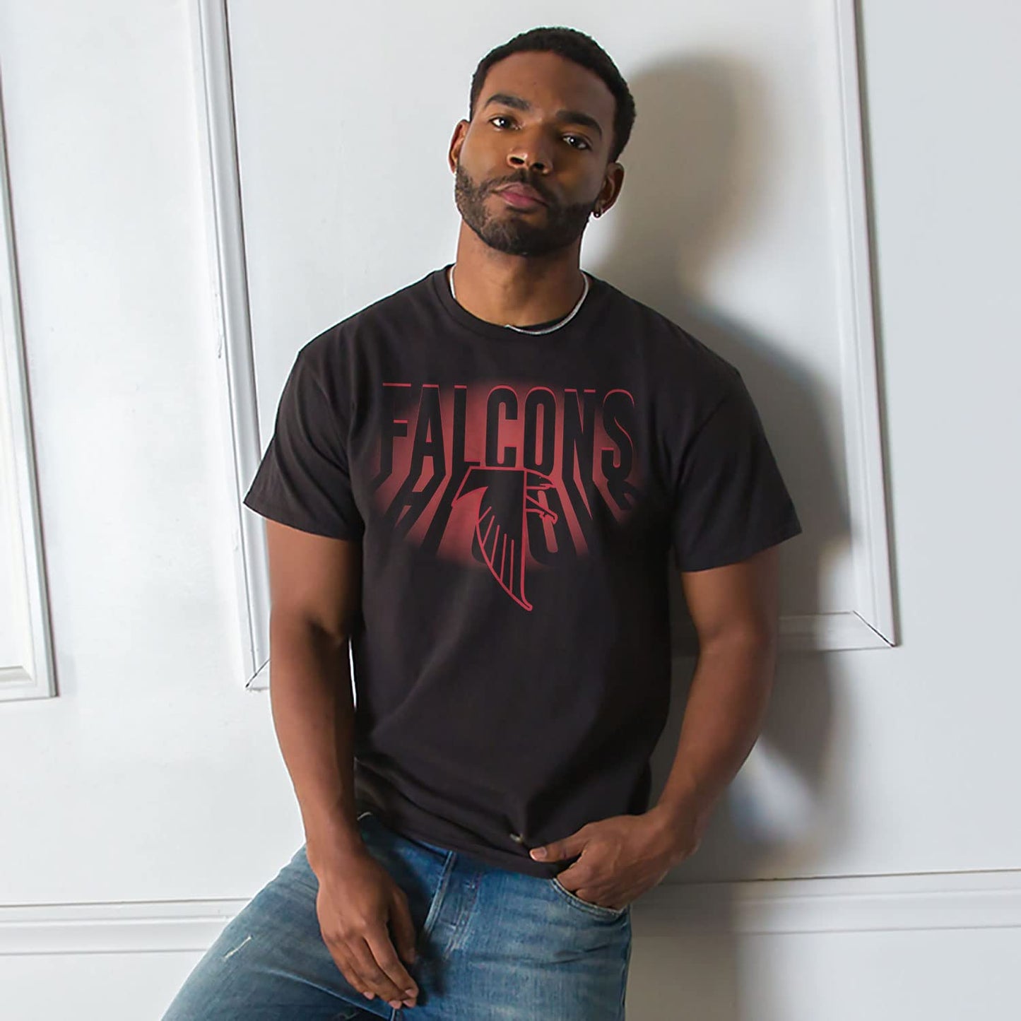 Junk Food Clothing x NFL - Atlanta Falcons - Team Spotlight - Unisex Adult Short Sleeve Fan T-Shirt for Men and Women - Size Large Black