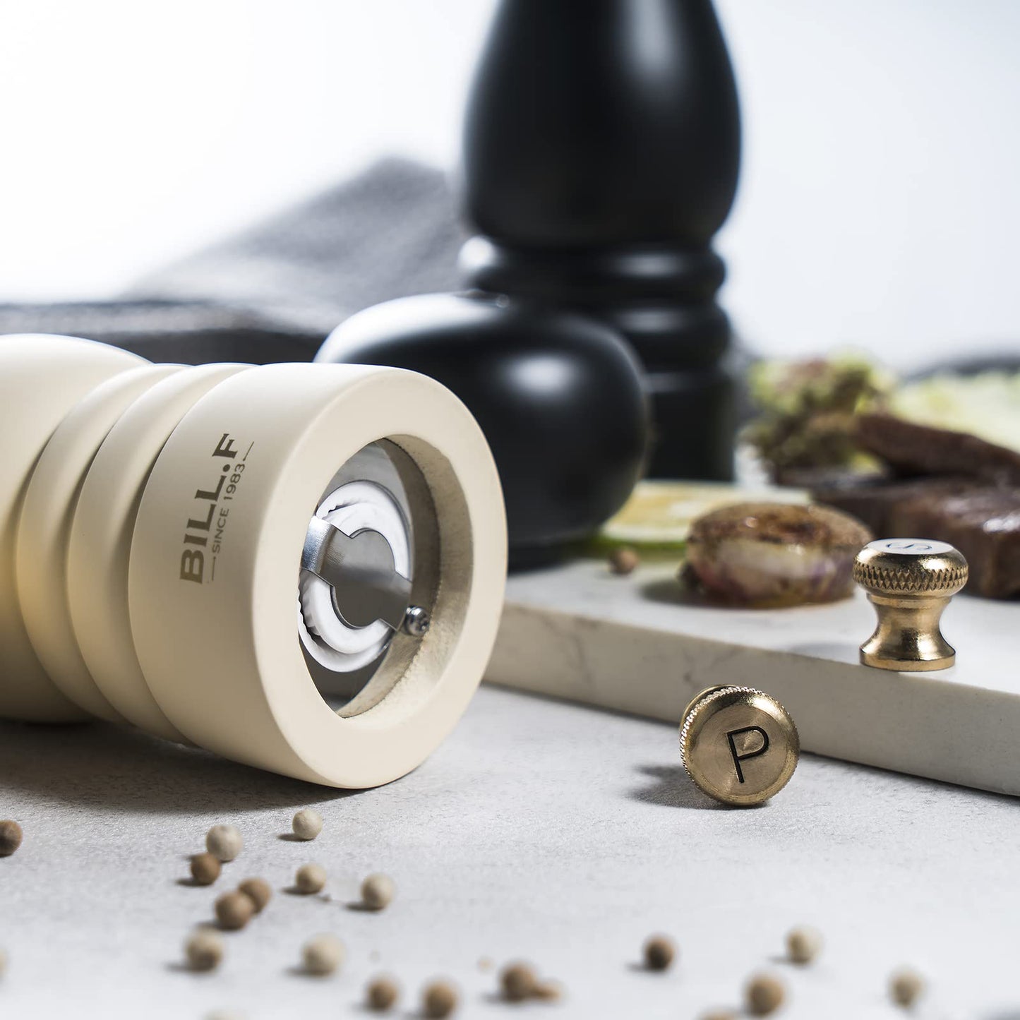 Salt and Pepper Grinder Pepper Mill Grinder Pepper Grinders Shakers Salt Mill Set of 2 with Adjustable Ceramic Rotor 7 Inch Black and White (BFBH210324)