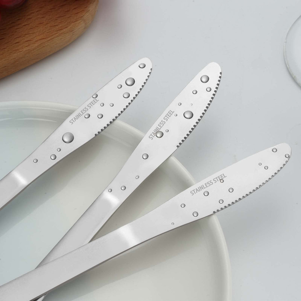 Funnydin 36 Pieces Dinner Knives Set, 8.1 Inches Table Knives Set, Odourless Butter Knife, Food Grade Stainless Steel Dinner Knife, Cost-effective Silverware - Mirror Polished, Dishwasher Safe