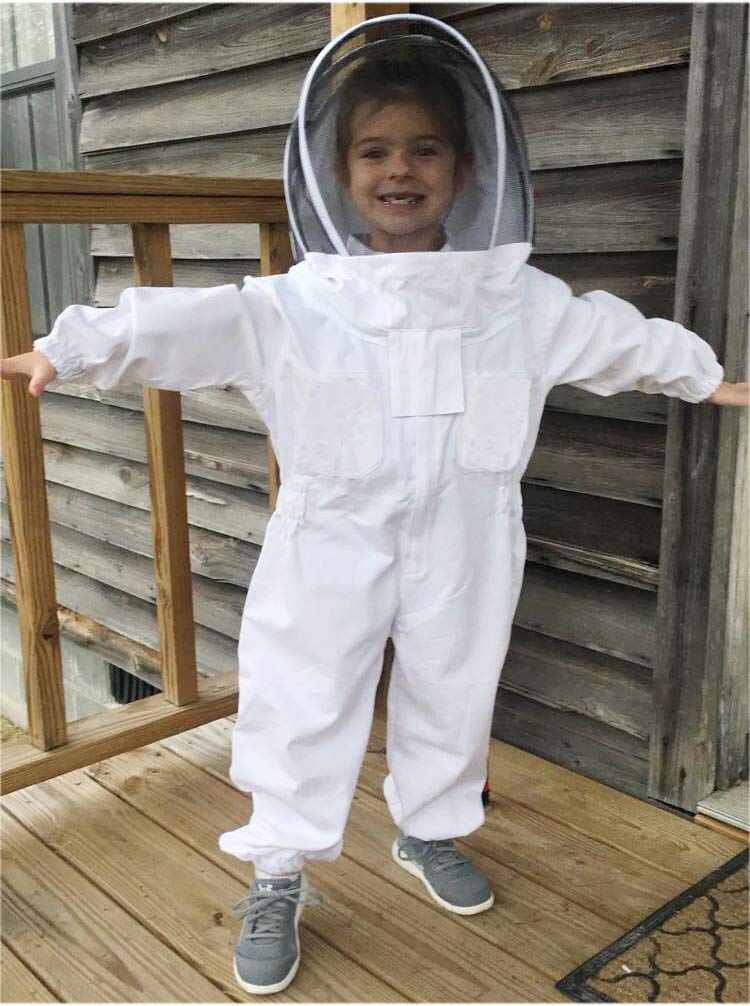 Luwint Kids Beekeeping Suits - Ventilated Bee Beekeeper Suit with Self Supporting Veil Hood for Children (4'7''-4'11'' Height)