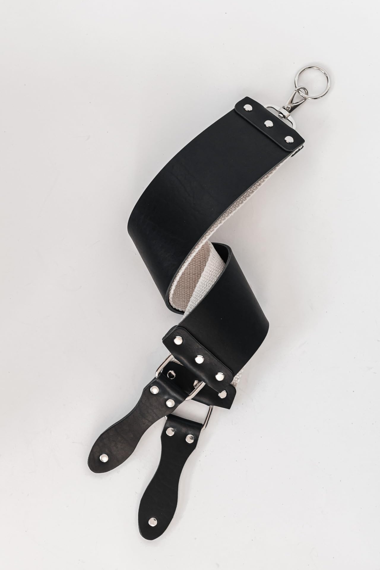 Razor Strop - Barber's Latigo Leather Straight Razor Strop. Dual Strap that will be a Great Addition for Any Straight Razor. PREMIUM LEATHER Strop for Sharpening. (Black)