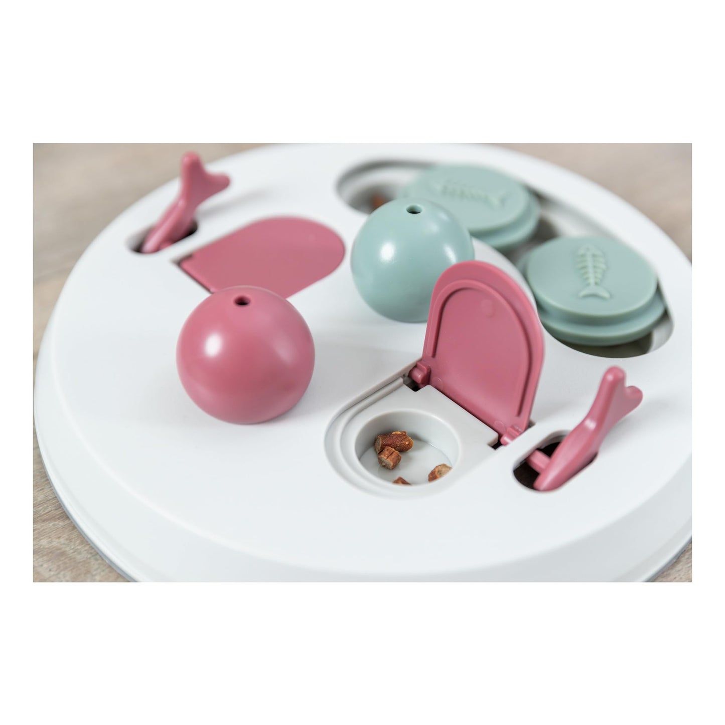 TRIXIE Flip Board Interactive Cat Toy, Enrichment Toys for Indoor Cats, Treat Puzzle Interactive Play and Mental Stimulation