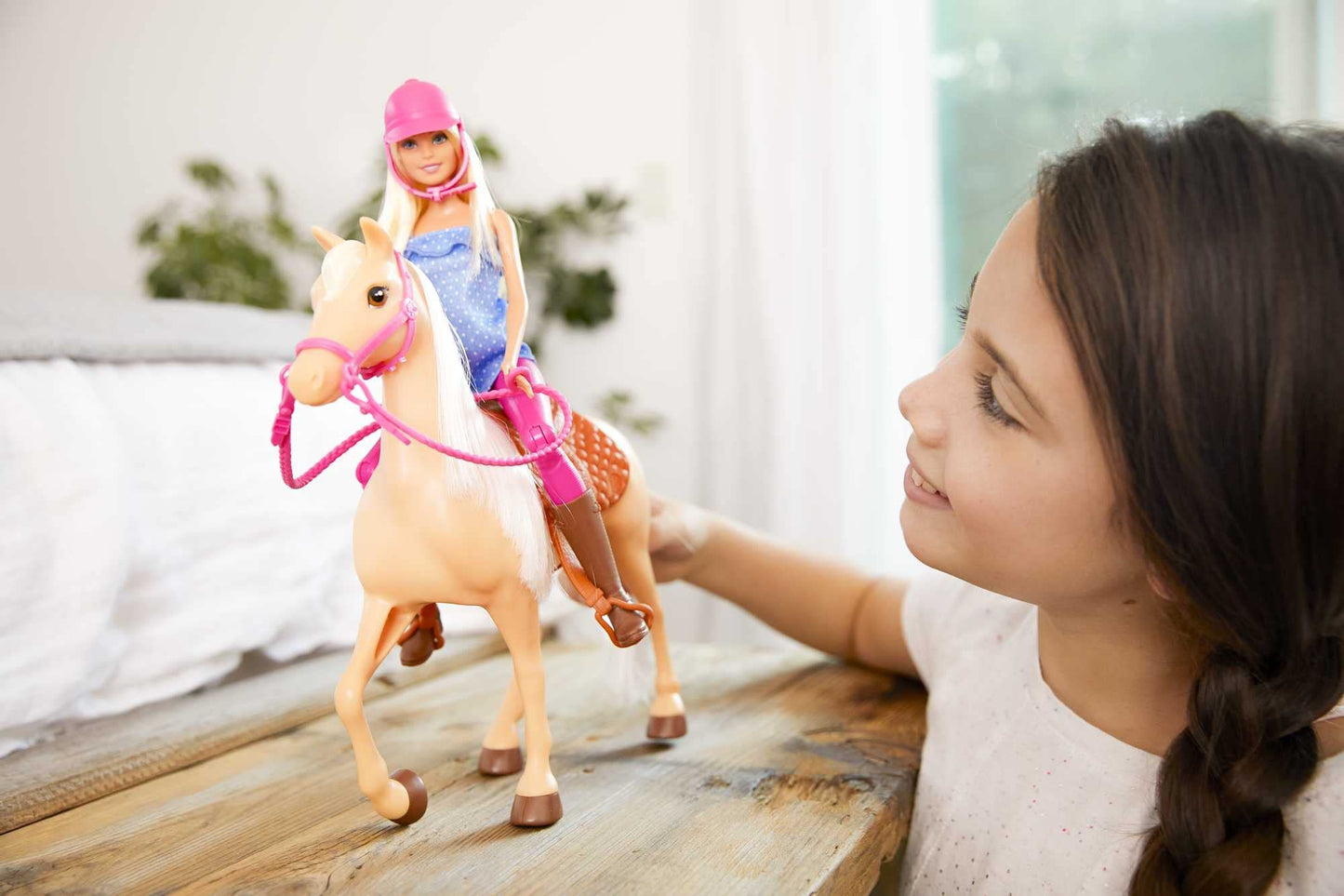 Barbie Playet with Blonde Fashion Doll in Riding Outfit & Light Brown Horse with Saddle, Bridle & Reins