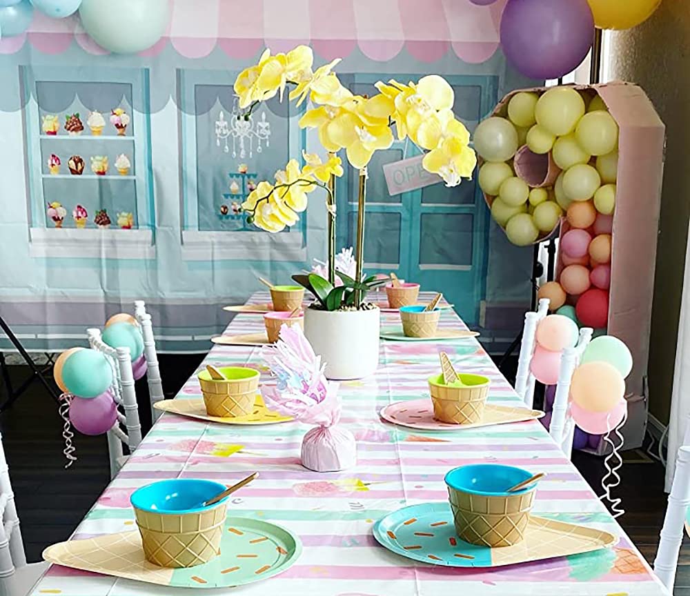 Lawei 24 Pack Plastic Ice Cream Bowls with Spoons, Reusable Fun Ice Cream Cups Bulks, 6 Cartoon Candy Color Cute Ice Cream Dessert Bowls Set for Sundae Frozen Yogurt Summer Holiday Parties