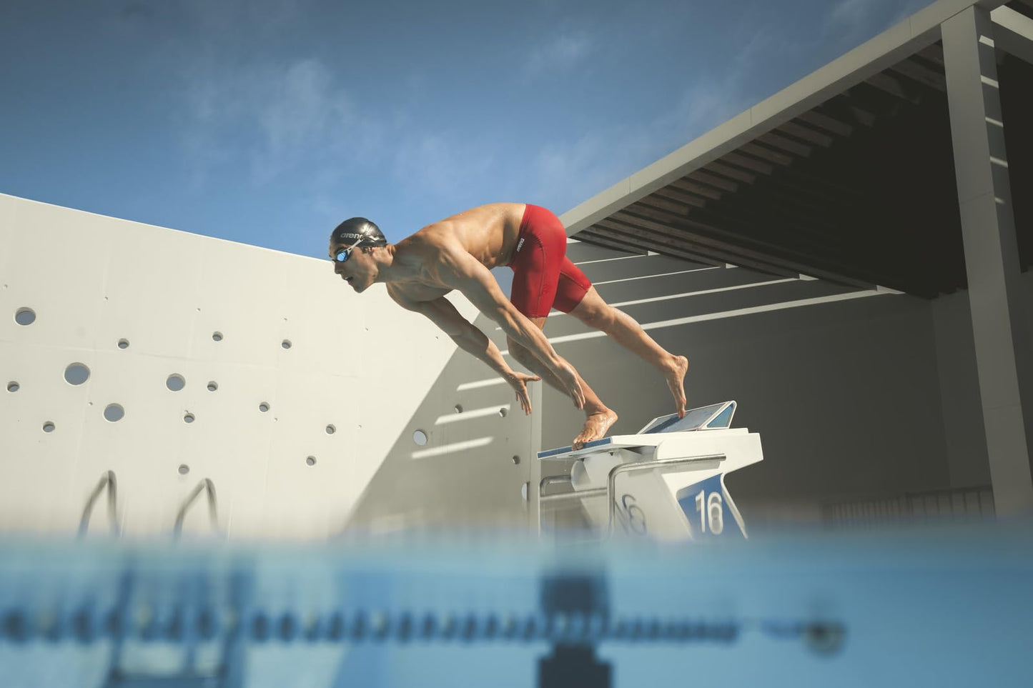 ARENA Men's Team Colors Solid Swim Jammer MaxLife Athletic Swimwear Pool Training Swimsuit Competitive Swimming Bathing Suit Black/White