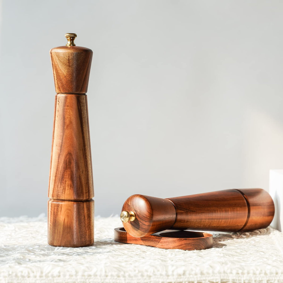 DeroTeno Salt and Pepper Grinder Set with Tray, Adjustable Ceramic Grinder Salt Mill, Stainless Steel Grinder Pepper Mill, Acacia Wood, 27 cm / 10 inch Height, Bottom Dia 6 cm (Tray is Included)