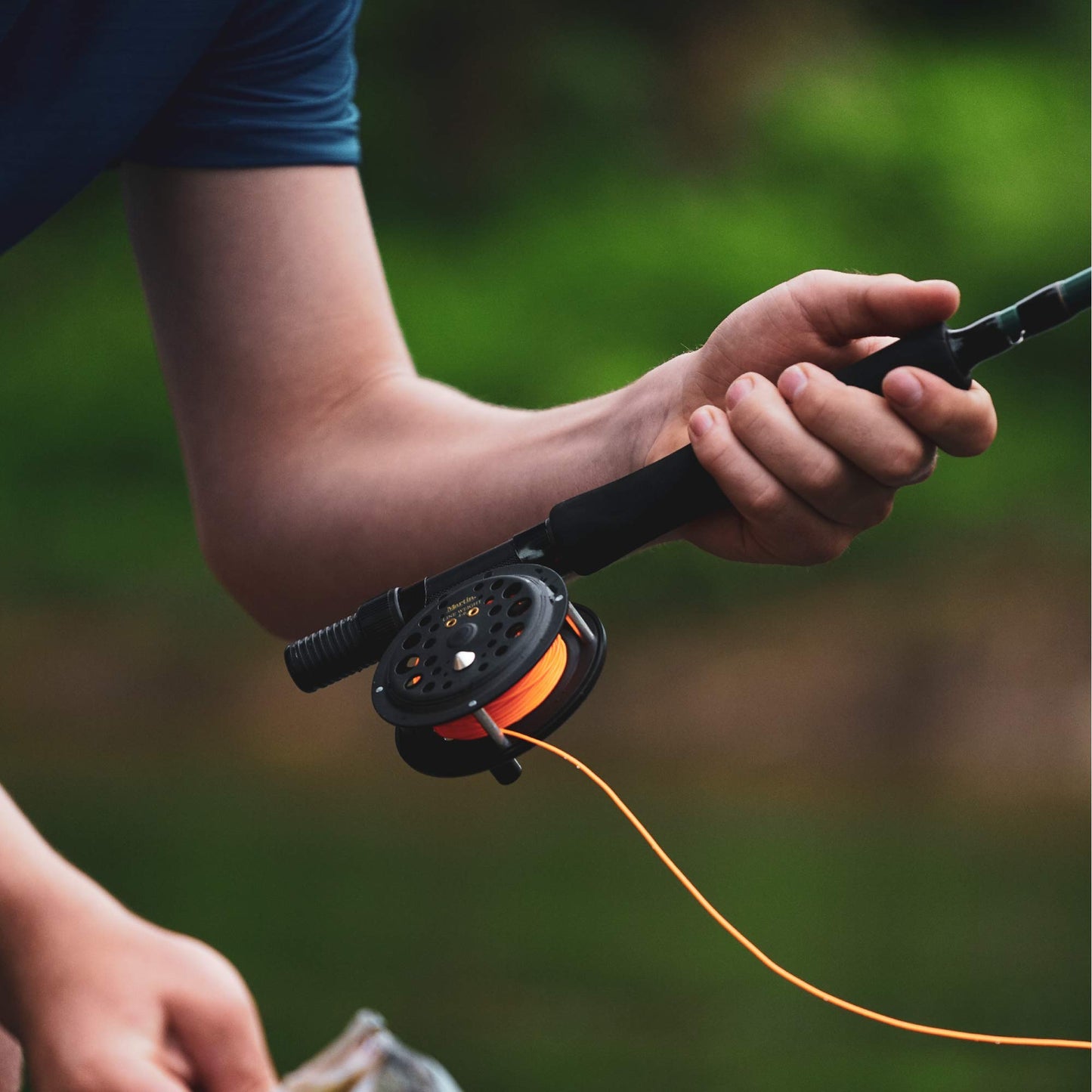 Martin Caddis Creek Fly Fishing Reel, Size 6/5 Single Action Fly Reel with Rim-Control, Changeable Right- or Left-Hand Retrieve, Lightweight Aluminum Spool, Brown, 63