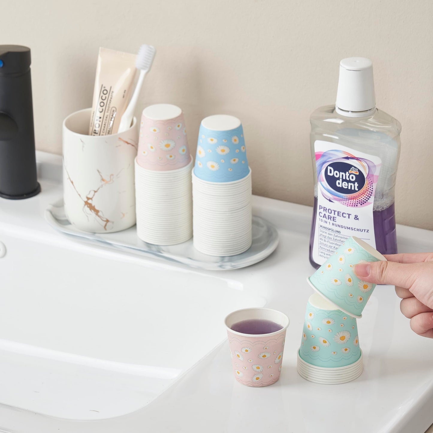 Tamone 600 Pack 3 oz Paper Daisy Design Pink & Blue Bathroom Cups, Disposable Mouthwash Cups for Home, Party, Picnic, BBQ, Travel