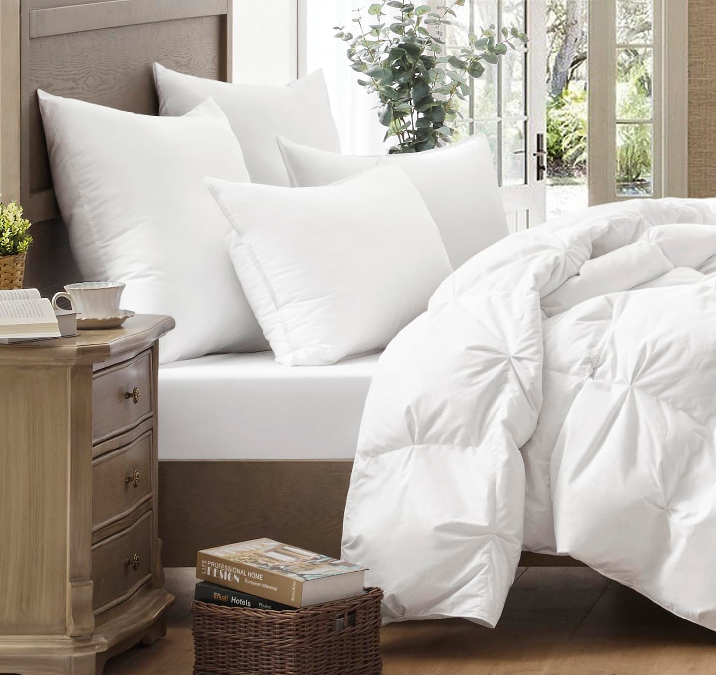 Puredown® Goose Feathers Down Pillows Bed Pillows for Sleeping with 100% Cotton Fabric, Hotel Pillows for Side Back and Stomach Sleeper, Queen Size, Set of 2