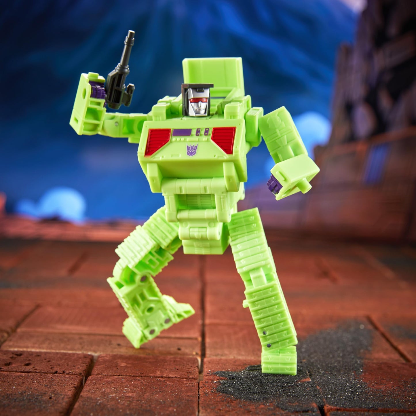 Transformers Toys Studio Series Deluxe Class Transformers: The Movie Bonecrusher, 4.5-inch Converting Action Figure, Robot Toys, 8+