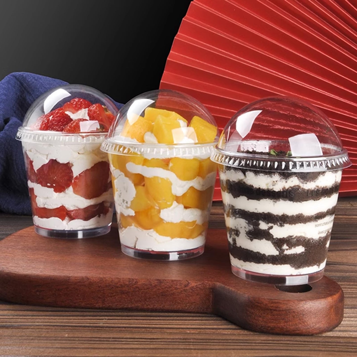 Coloch 100 Pack 9Oz Clear Dessert Plastic Cup with Dome Lid and Spoon, Disposable Crystal Parfait Cup, Fruit Container for Fruit, Puddings, Dessert, Cold Drinks, Ice Cream