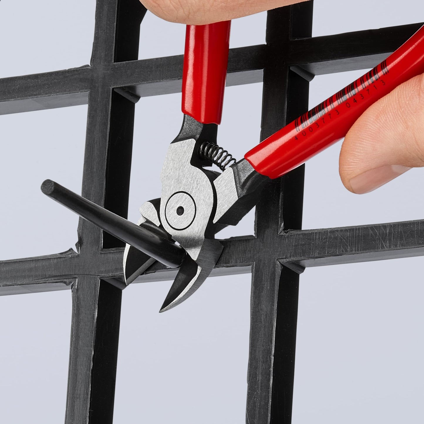 Diagonal Pliers for Flush Cut Plastics