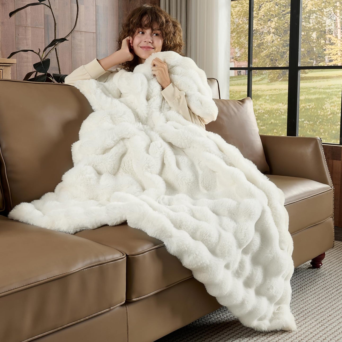 Lotus Karen Queen Size Faux Fur Blanket Cream White - Big Bubble Rabbit Fluff Blanket for Bed, Large Fluffy Fuzzy Cozy Blanket, Thick Furry Plush Shaggy Blankets, 90x90 Inches