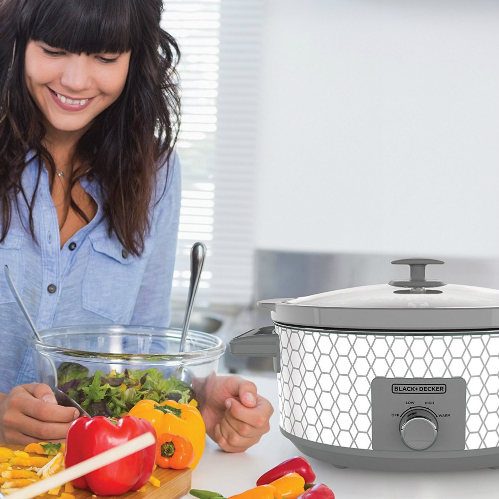 BLACK+DECKER Slow Cooker, 7 Quart (8+ Servings), Dishwasher Safe, Geometric Pattern, White, SC1007D