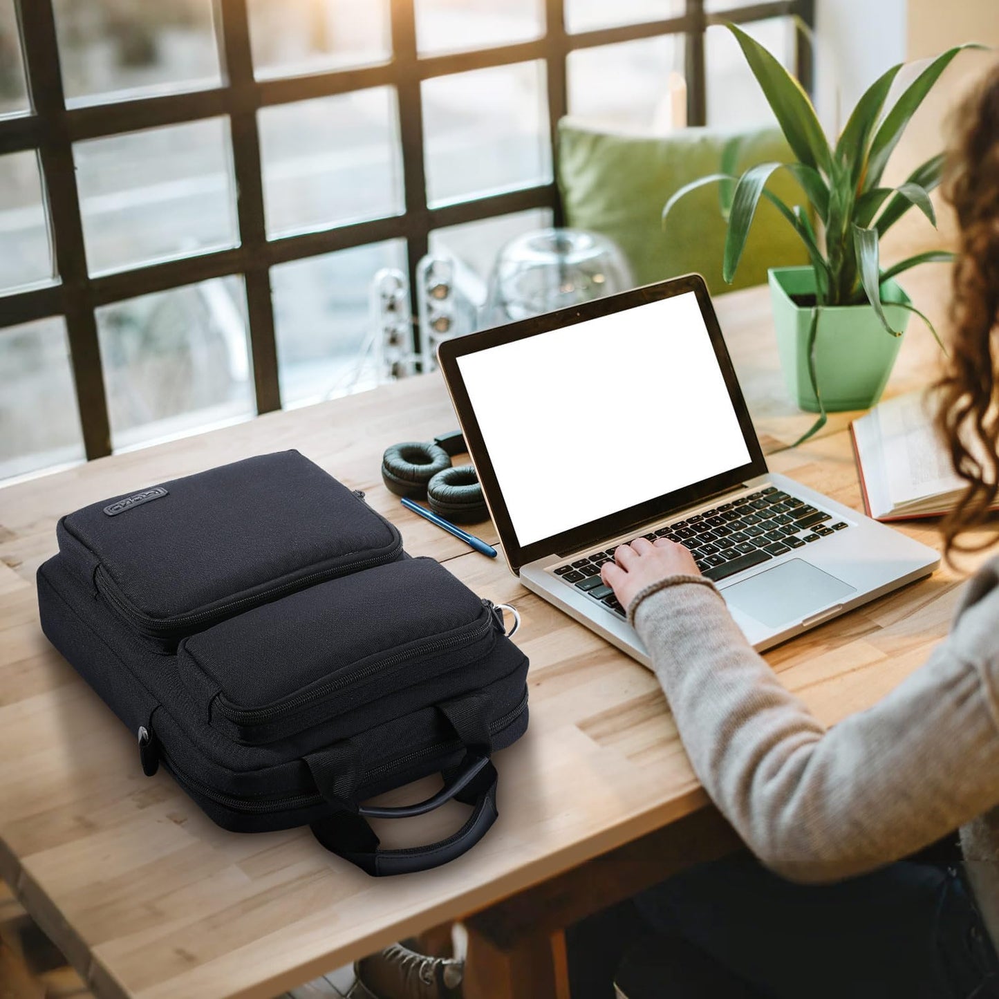 MoKo 13.3-14 inch Laptop Sleeve Bag for New 13-inch Mac Air/Pro M4, 14" Mac Pro M3/M2/M1, 13" MacAir M3/M2/M1, Carrying Case with Multi-Pockets & Removable Shoulder Strap, Black