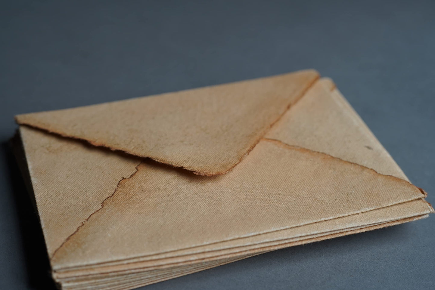 Wanderings Handmade Antiqued Envelope with Deckle Edge - 5.25" x 7.25" (13 x 18cm) - Package of 25 Vintage Envelopes for Writers Invitations Wedding Stationery
