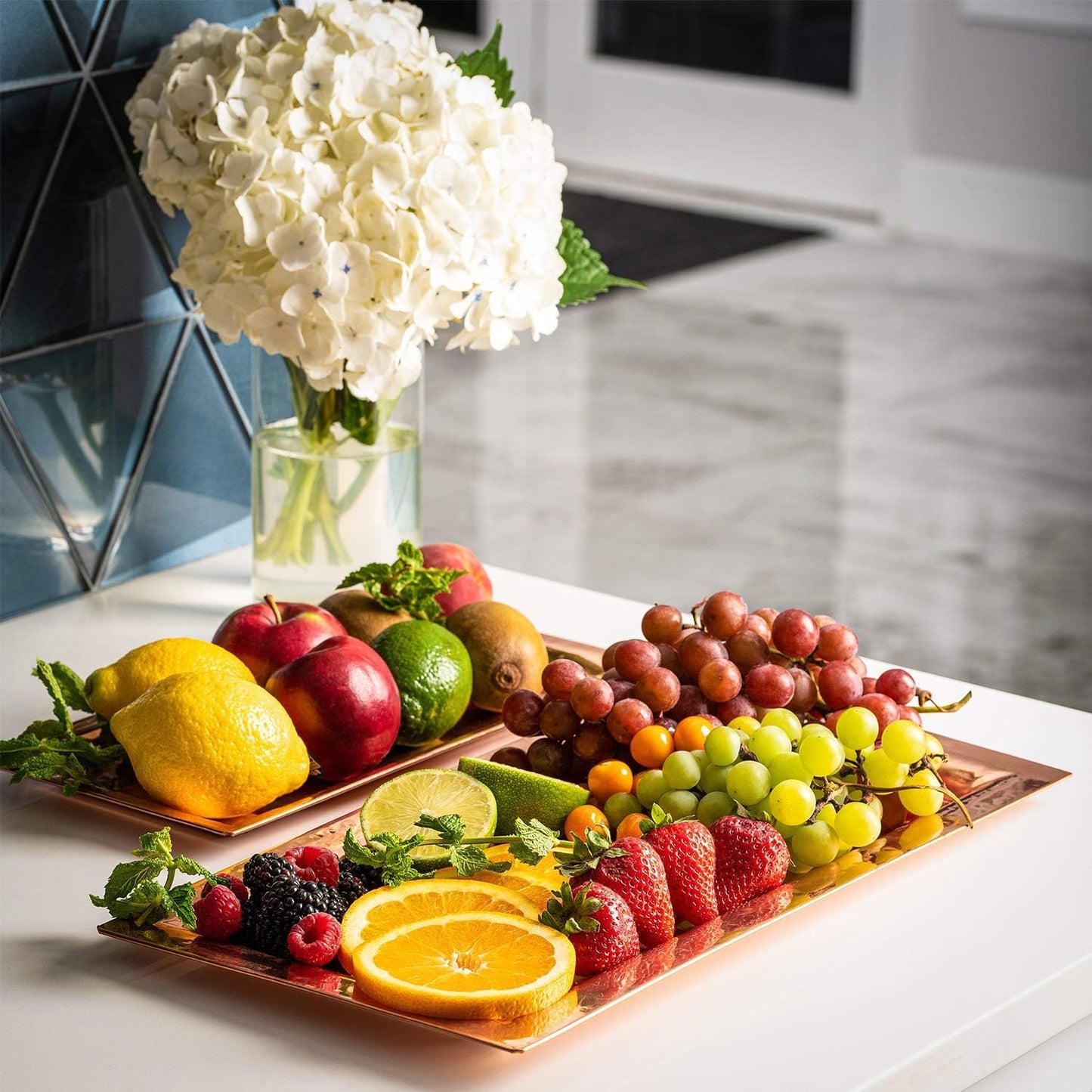 Bonito Home Copper Hammered Trays - Rose Gold Rectangular Serving Platters (2 Pack - Large: 16 x 8 Inches, Medium: 12 x 6 Inches) - Modern, Stackable, Shatterproof - Perfect for Parties, Gifts