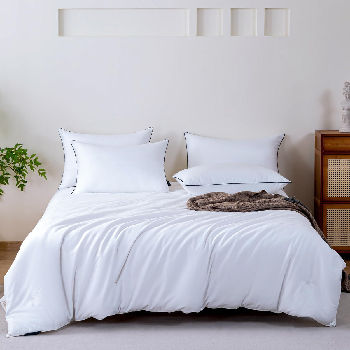 King Size Pillows Set of 4 - Bed Pillows for Sleeping 4 Pack, Cooling Supportive Hotel Pillows with Premium Soft Down Alternative Fill for Side Stomach and Back Sleepers