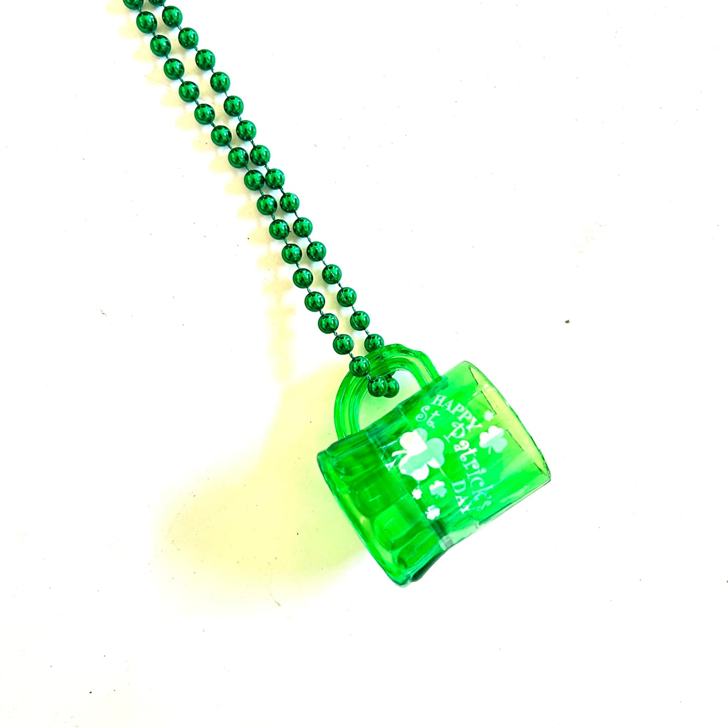 GZYSSL 28 Pcs St. Patrick's Day Shot Glass Beer Mug Beads Necklaces Green Irish Festival Shot Glass Beads Necklaces St. Patrick's Day Party Favors Accessories