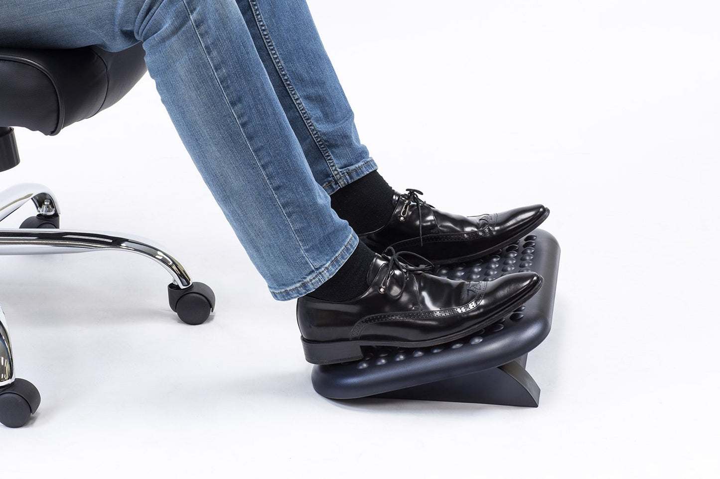 Mount-It! Under Desk Footrest Adjustable Foot Rest Under Desk with 3 Tilt Settings Up to 30°, Large Non Slip Ergonomic Office Foot Rest with Textured Massage Surface, Foot Stool for Home or Office