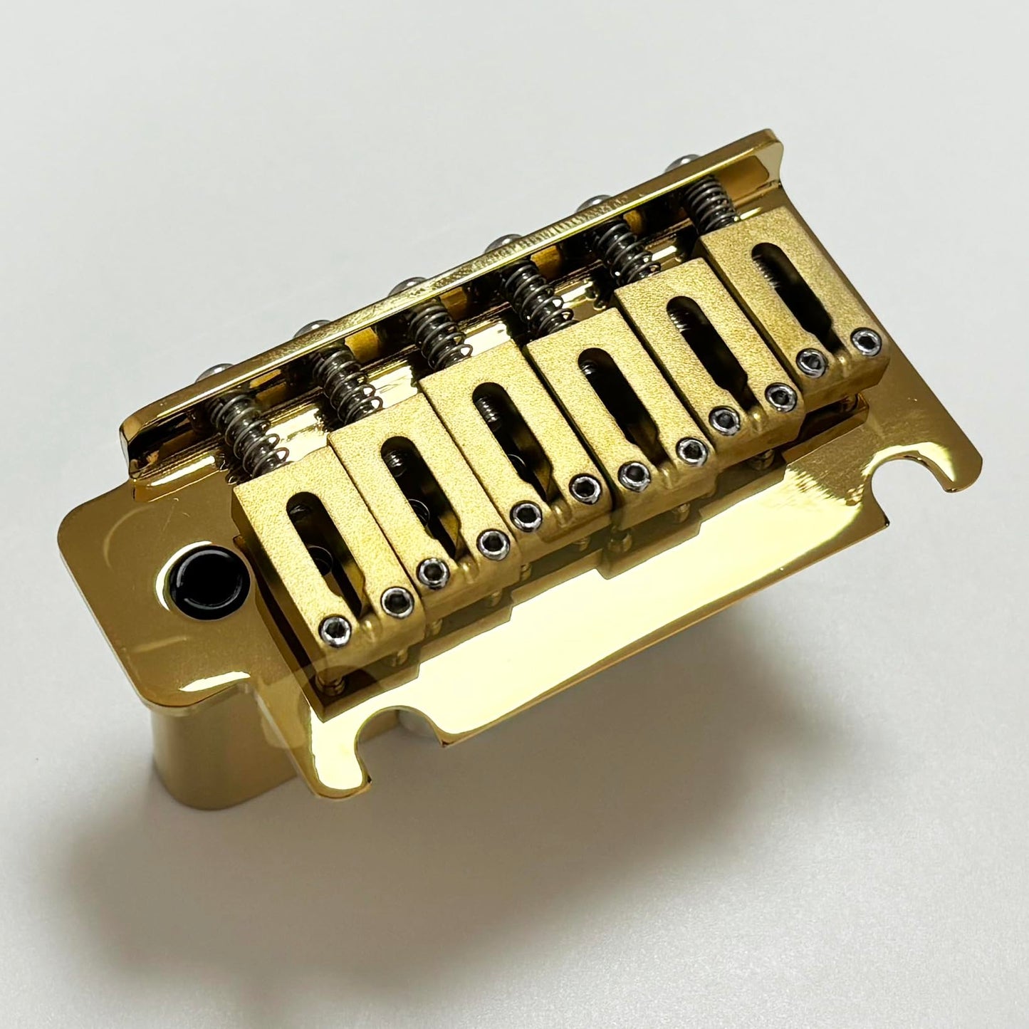 OVSAL 10.5mm Electric Guitar Bridge Vacuum Gold 2 Point tremolo bridge Brass Block Stainless Steel Saddles Plate Electric Guitar Bridge 6 String Start