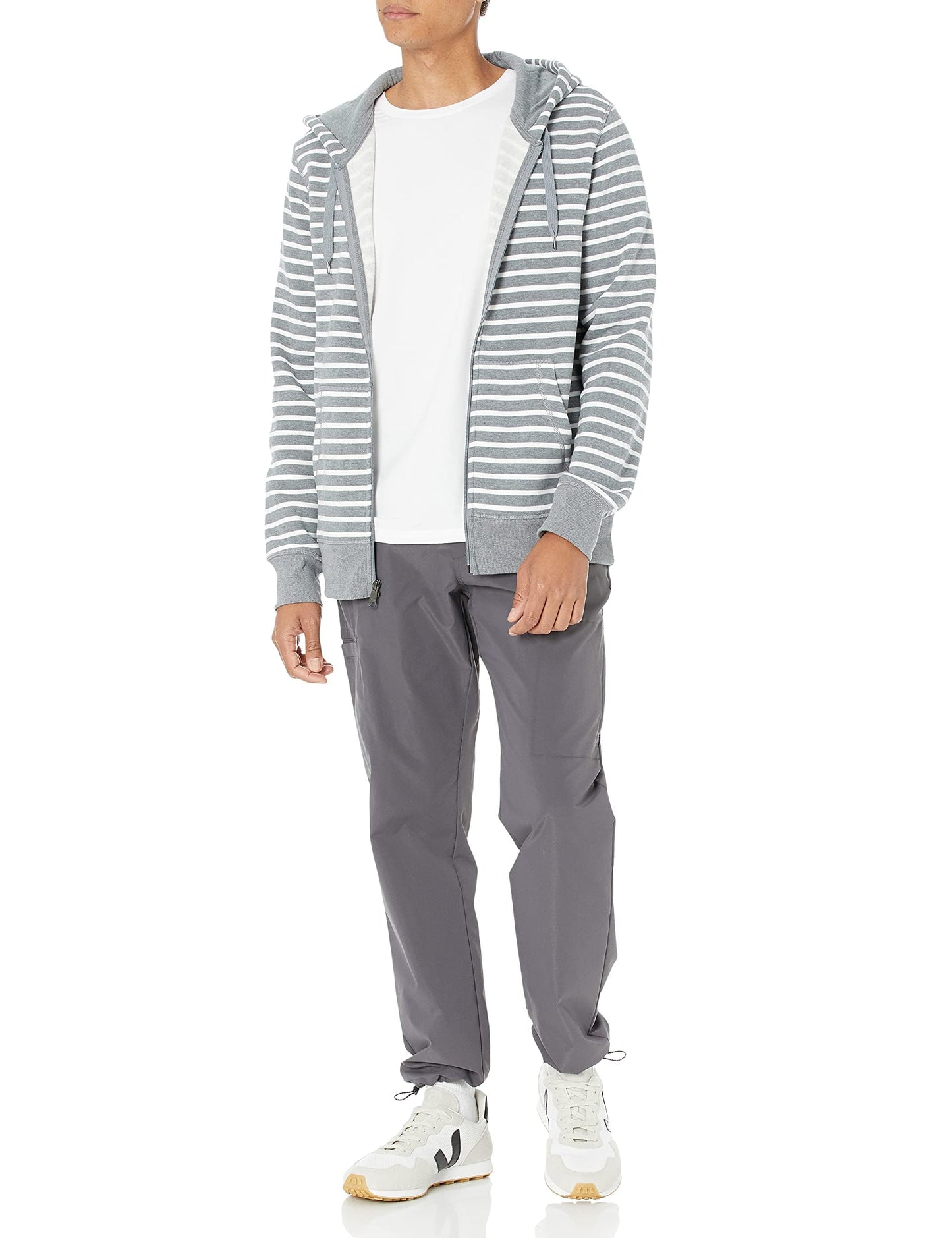 Amazon Essentials Men's Full-Zip Hooded Fleece Sweatshirt, Grey Heather Stripe, Medium