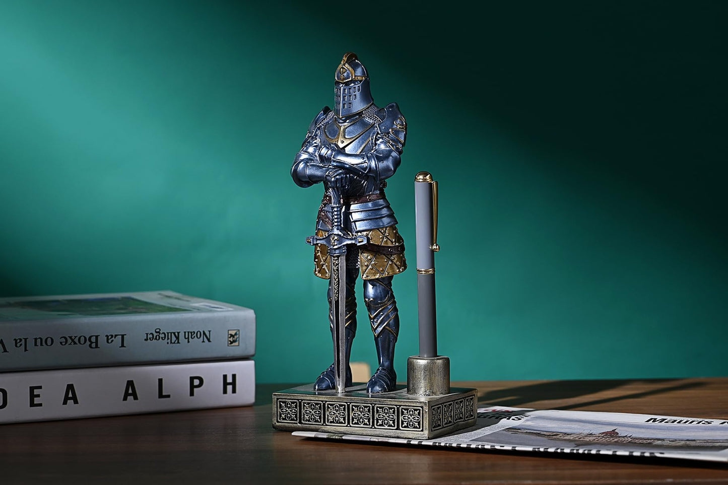 HDMbigmi King's Guard Knight Pen Stand Statue Office Pen Stand Desk Organizer for Men Top Collection as Gift 9.45 Inches (Blue)