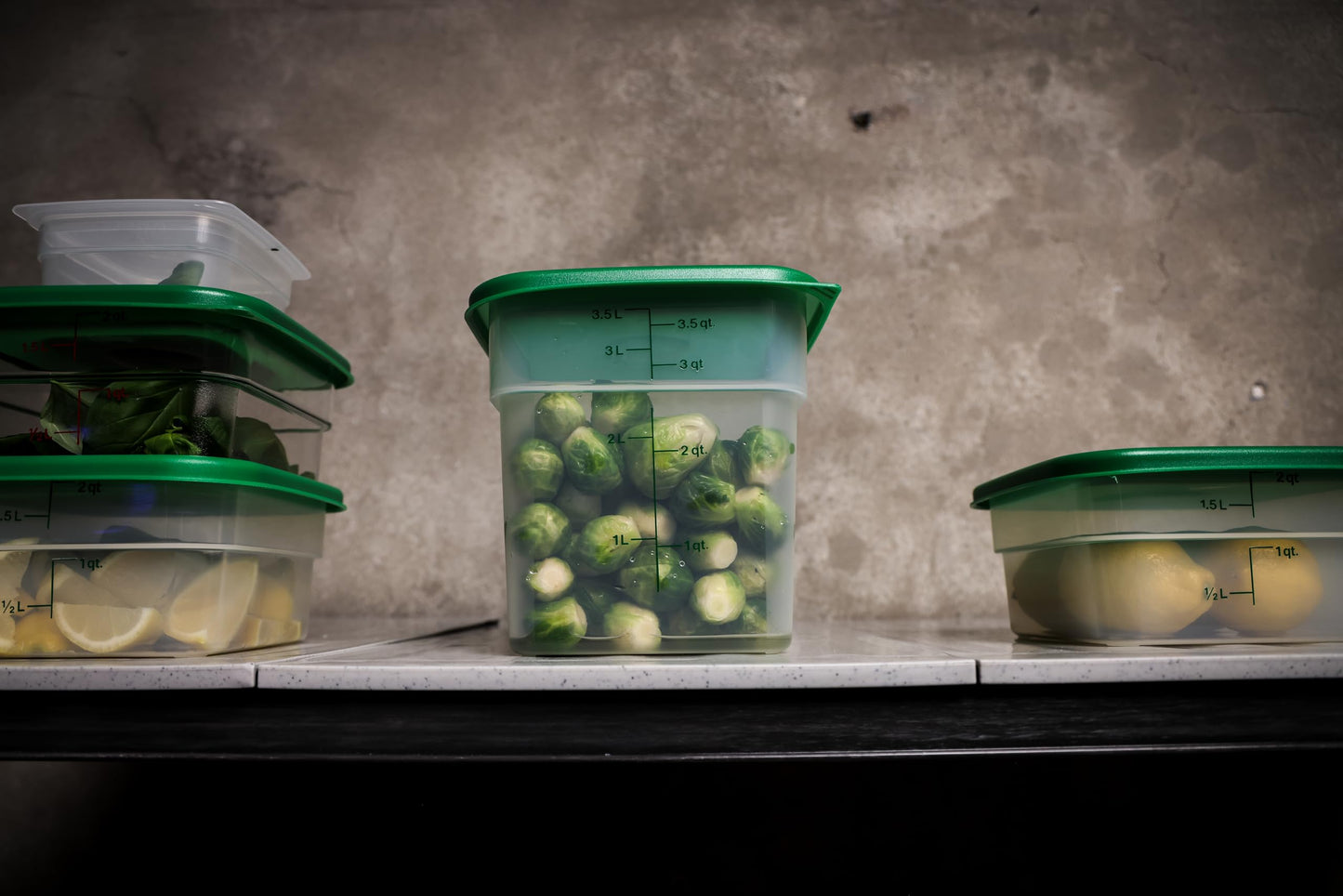 Cambro 4SFSPP190 4 Qt. Translucent Container with SFC2452 Kelly Green Lid, 4Quart, pack of 2