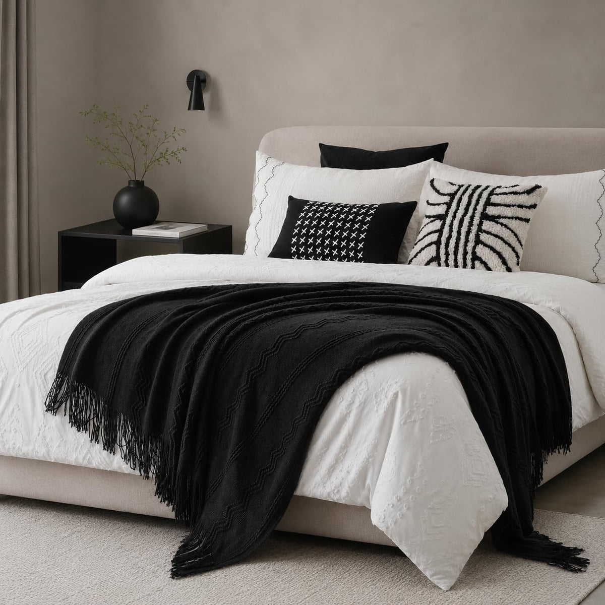 BATTILO HOME Black Throw Blanket Geometric Pattern Decorative Indoor Outdoor Lightweight Throws for Sofa Couch Chair Home Decor 50"x60"