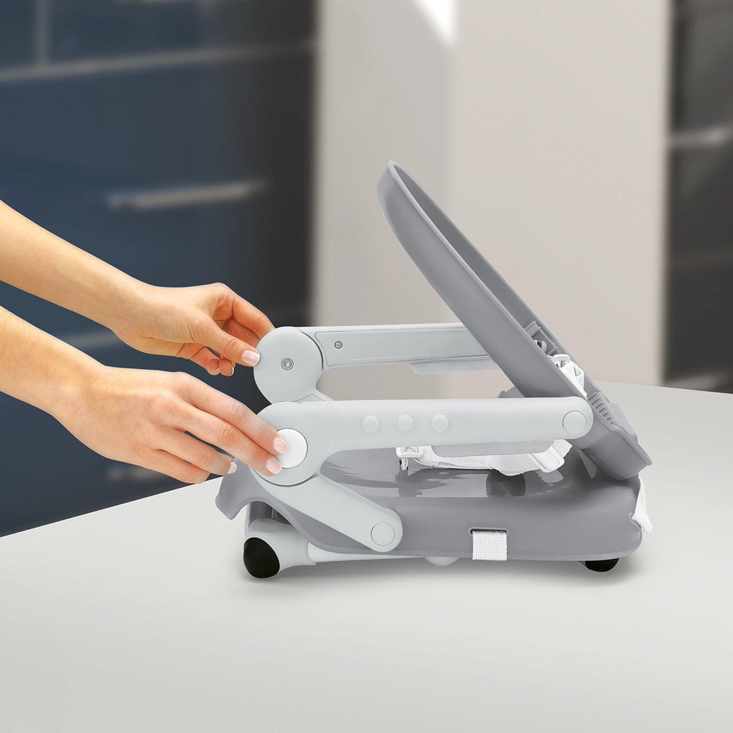 Chicco Pocketsnack Booster Seat, Grey
