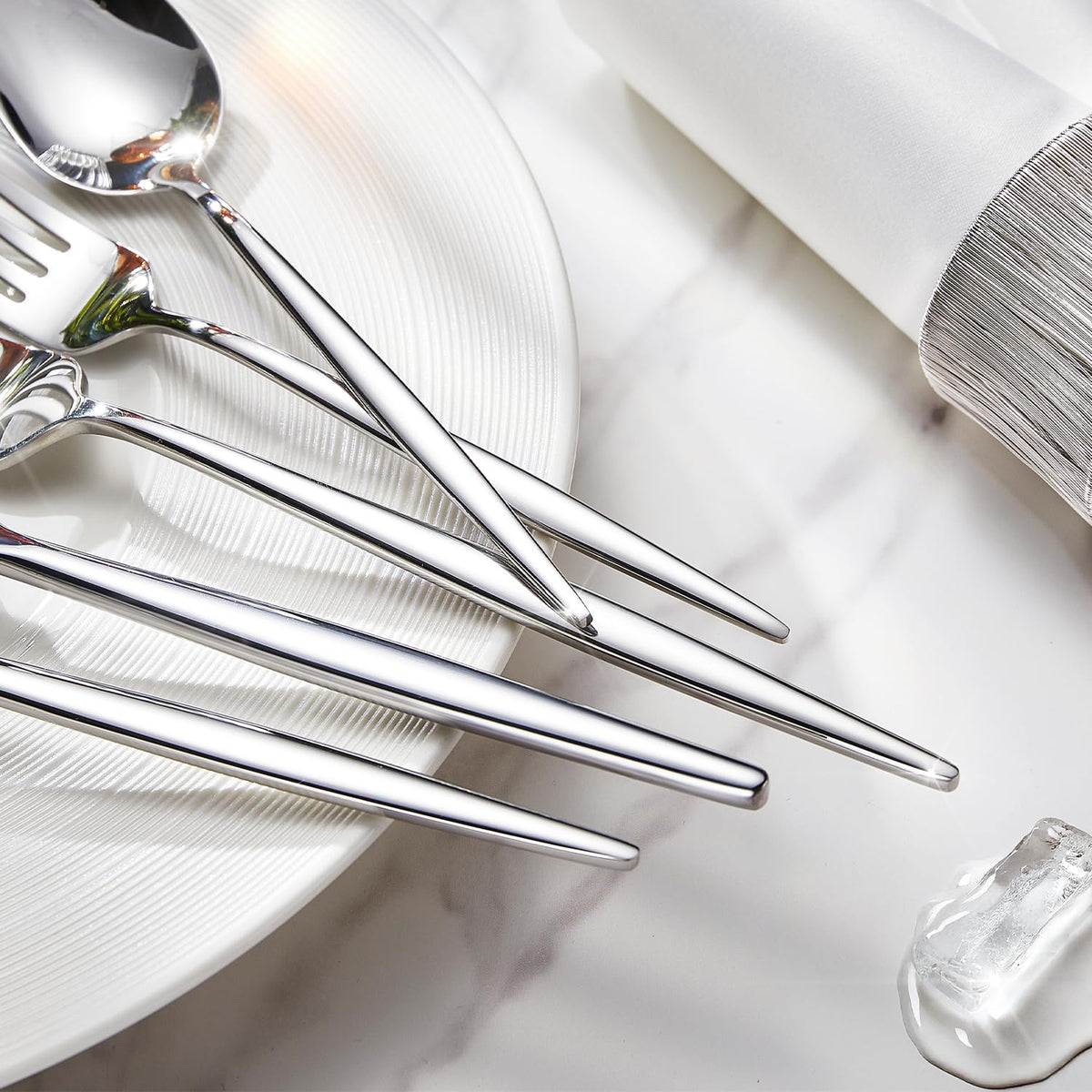KINGSTONE Silverware Set, 30-Piece Flatware Set Cutlery Set Premium 18/10 Stainless Steel, Tableware Include Forks Knives Spoons for Home Restaurant Wedding Party, Dishwasher Safe