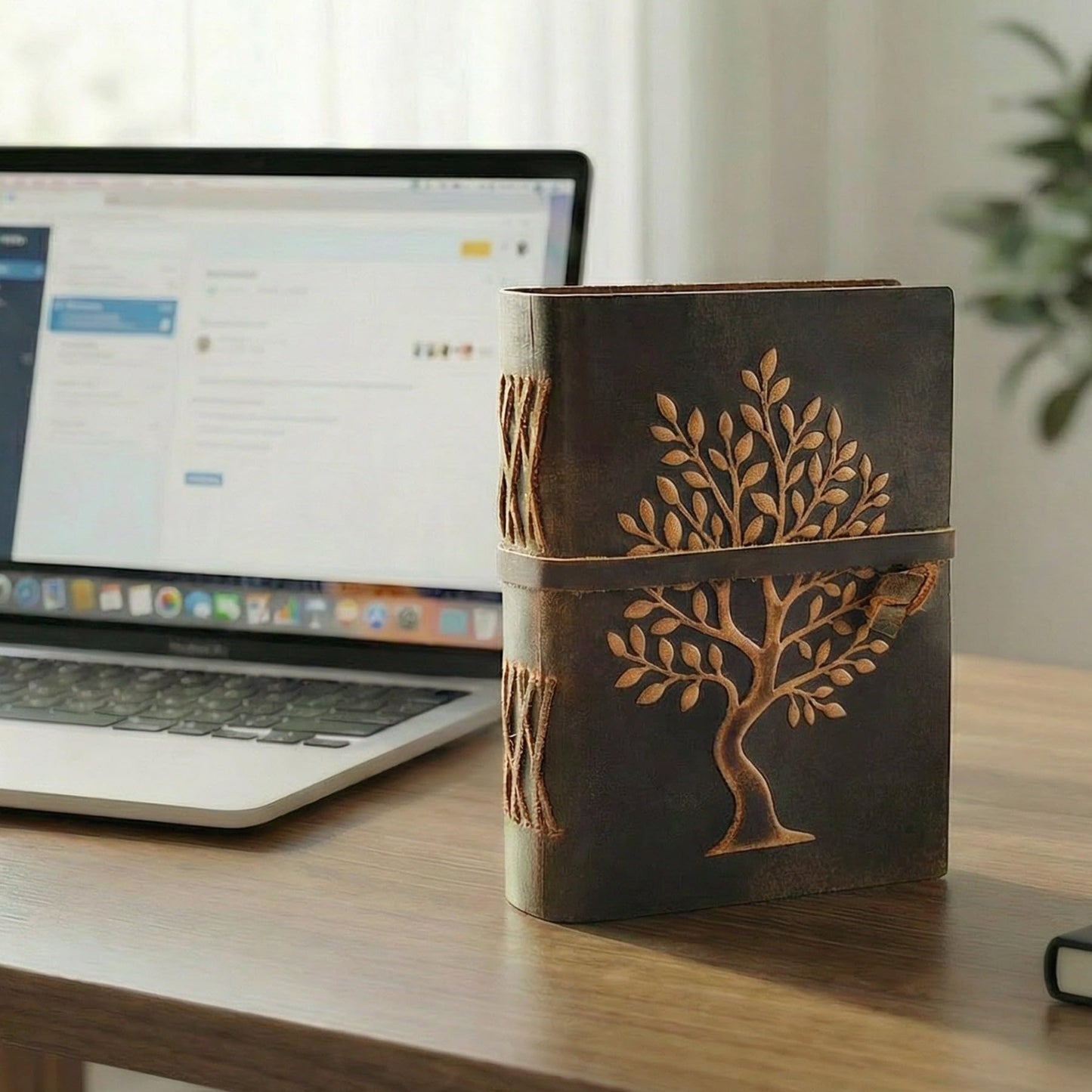 LEATHER VILLAGE Tree of Life Handmade Leather Bound Vintage Journal for Men & Women - 200 Pages Antique Deckle Edge Handmade Paper- Book of Shadow - Distressed Brown - 8 x 6 inches