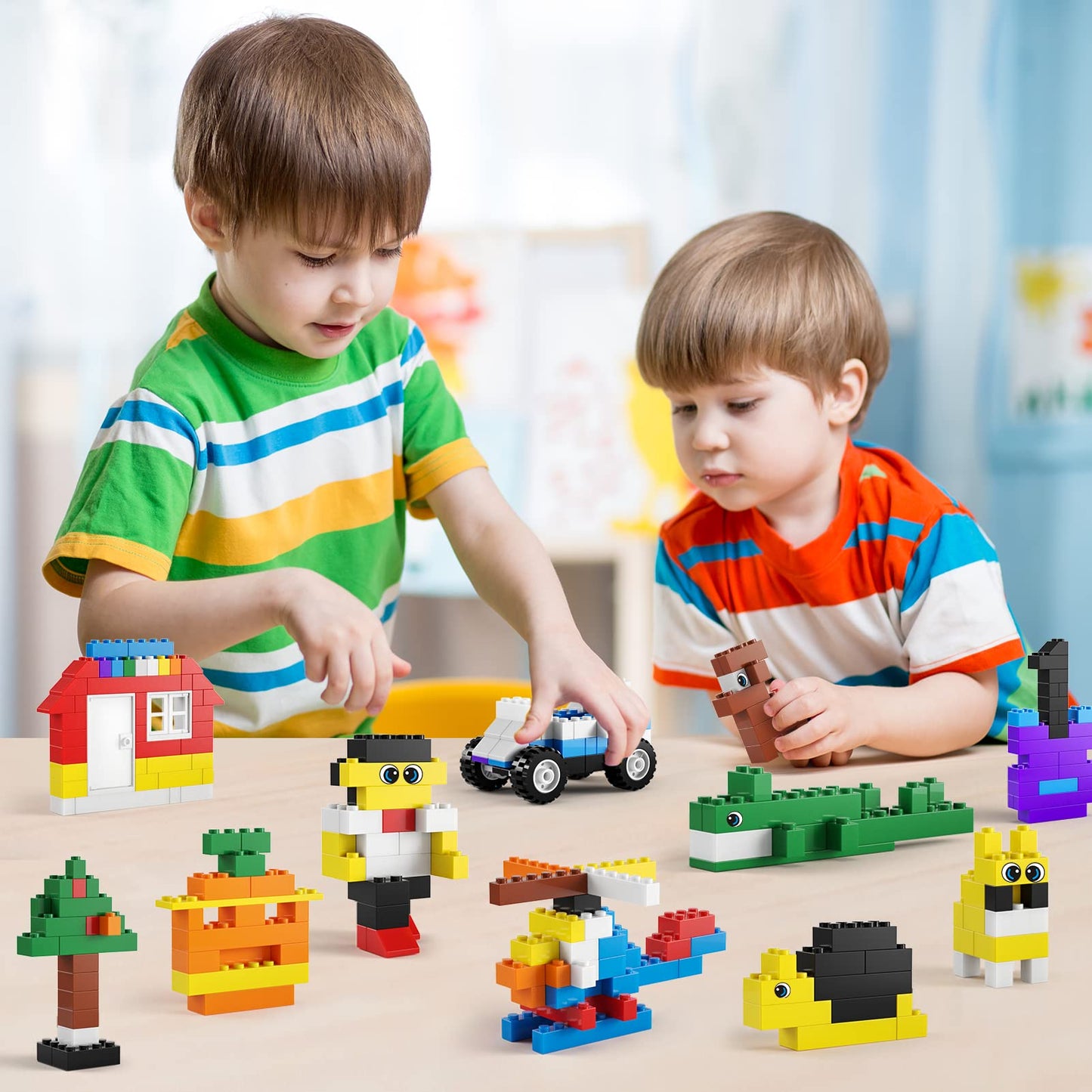 Building Bricks 520 Pieces Set, 500 Basic Building Blocks in 17 Shapes Includes Wheels, Door, Window, Bulk Block with Reusable Storage Box and Building Base Plate, Compatible to All Major Brands