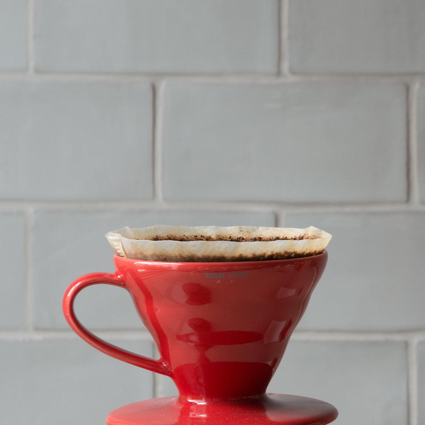 HARIO SUPPORT V60 PORCELAIN TAM 02