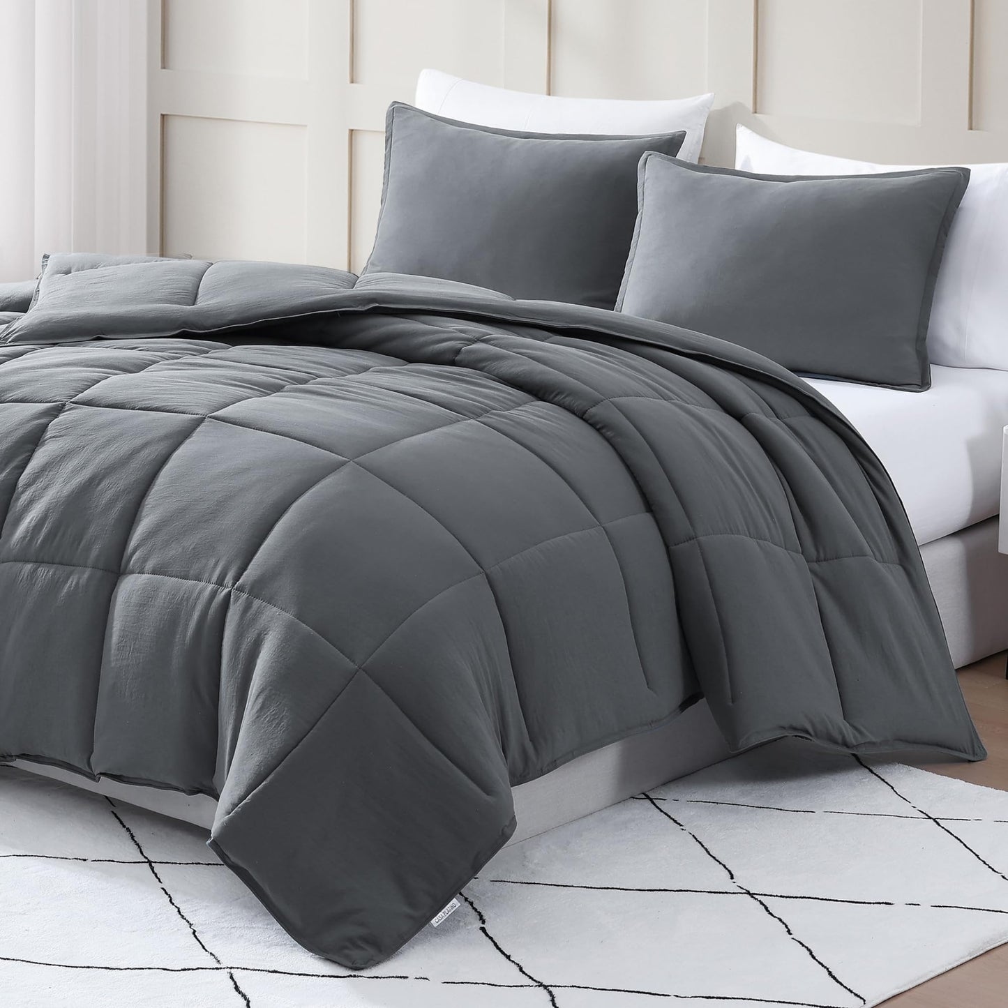 Casa Platino Queen Comforter Set 3 Piece - Charcoal Grey - 300 GSM Fill Weight Down Alternative All Season Bedding - Pre-Washed Brushed Microfiber - Oeko-TEX - Corner Tabs - 88"×88"
