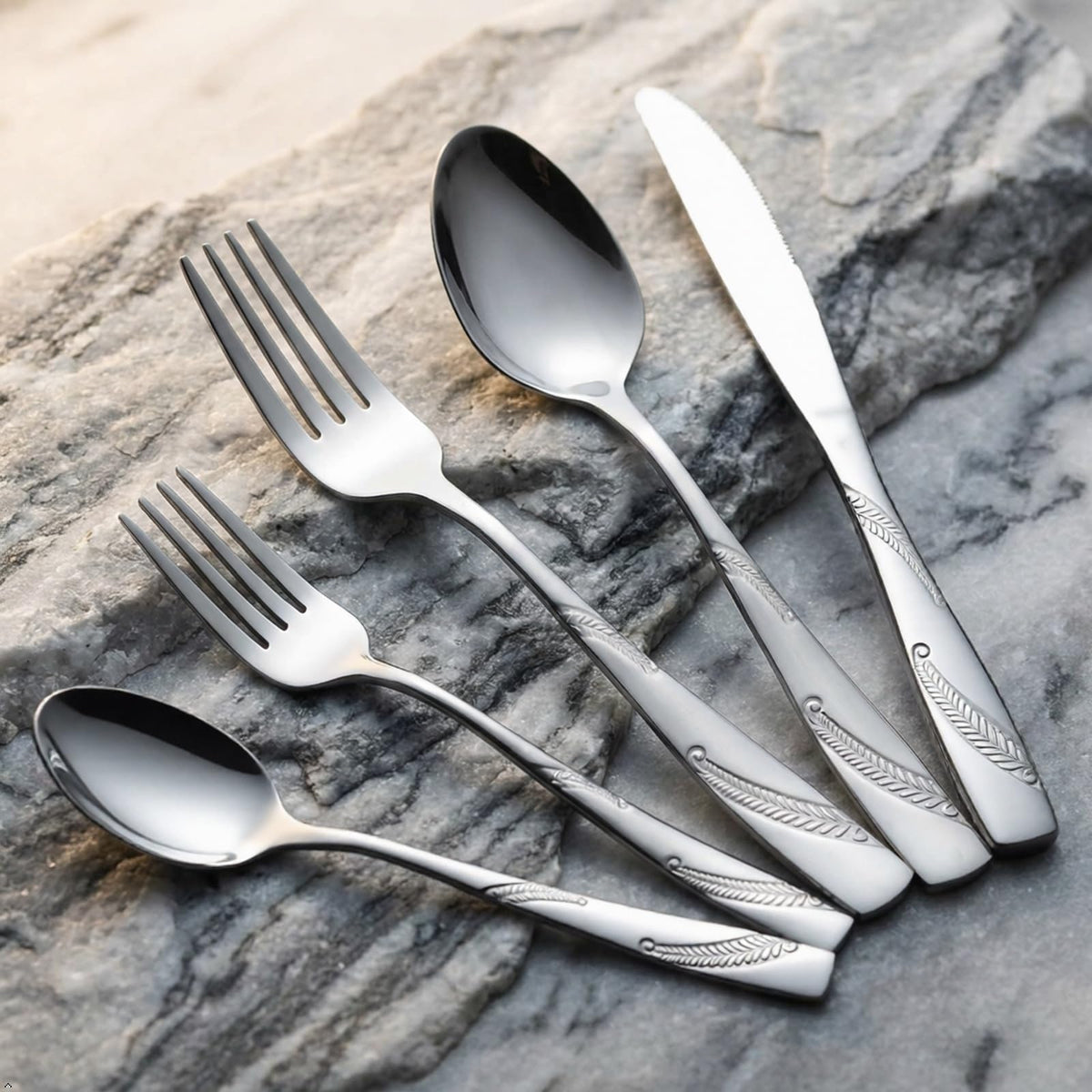 Nicesh 80-Piece Stainless Steel Flatware Cutlery, Service for 16
