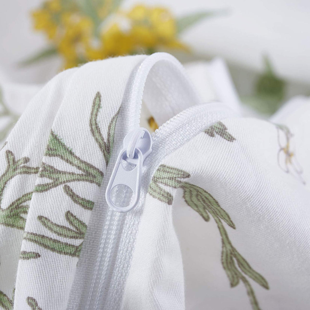 Wake In Cloud - Botanical Duvet Cover Set Twin/Twin XL, 100% Cotton Bedding, Yellow Flowers and Green Leaves Floral Garden Pattern Printed on Off White (3pcs, Twin/Twin XL Size)