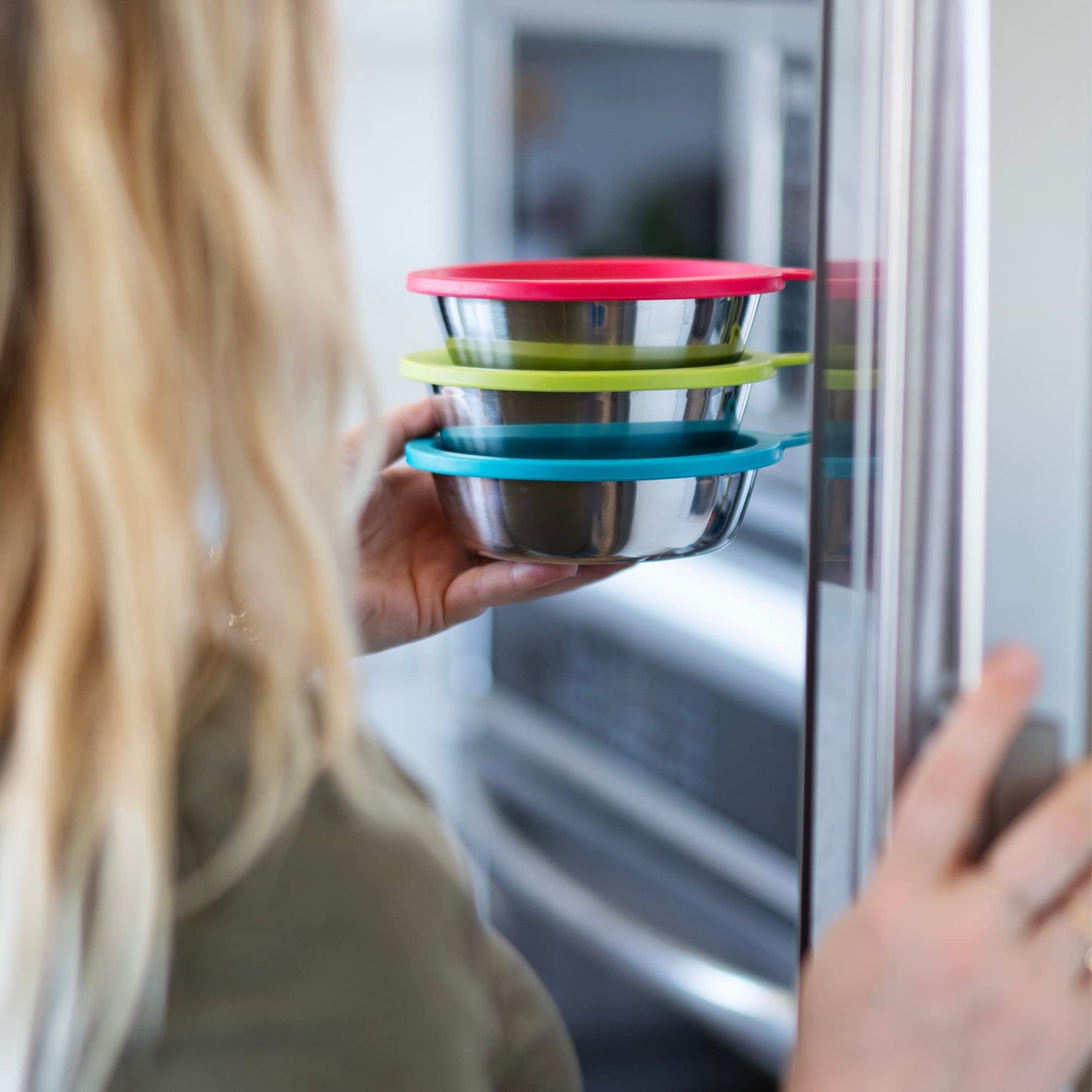 Messy Mutts 6-Piece Set | Three Stainless Steel Bowls and Three Colorful Silicone Lids | Sealable Travel Containers | Portable Food/Water Dishes for Pets | Extra Large, 6 Cups