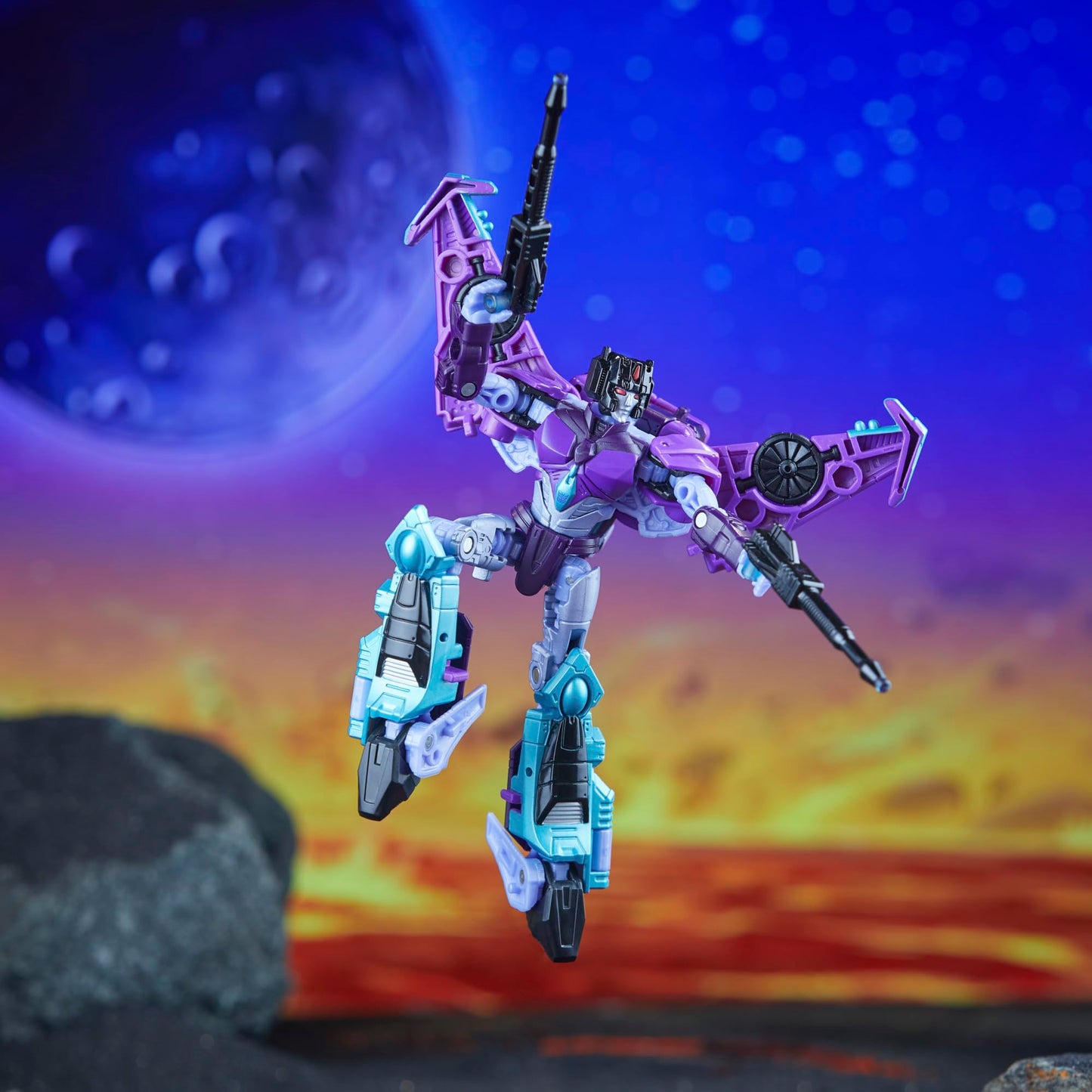 Transformers Legacy United Deluxe Class Cyberverse Universe Slipstream, 5.5-inch Converting Action Figure, 8+
