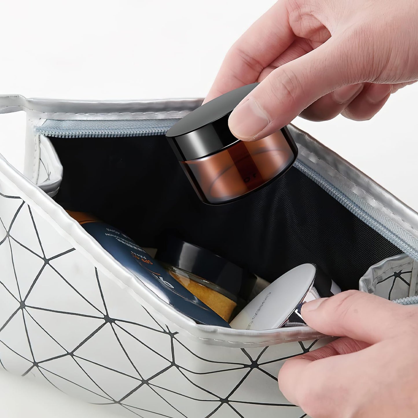 60 Pack Amber Glass Cosmetic Jars, 1oz Glass Jar with Lid Round Empty Cosmetic Containers with Inner Liners, Refillable Cream Jars for Lotions, Sample, Powder, Bath Salts