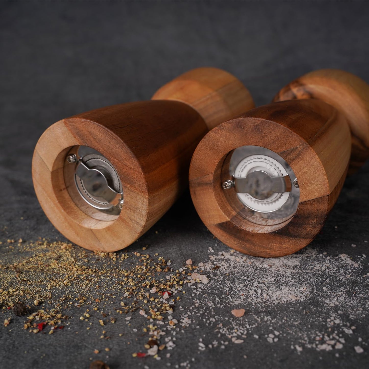 DeroTeno Salt and Pepper Mill Set with Tray, Adjustable Ceramic Grinder Salt Mill, Stainless Steel Grinder Pepper Mill, Acacia Wood, 14 cm/ 5 Inch Height, Bottom Dia 6 cm /2.36 inch