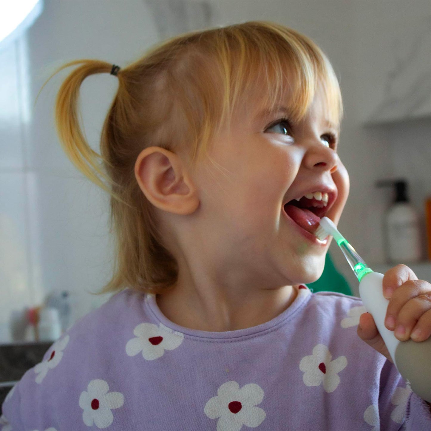 Bblüv - Sönik Pro - 4 Stage Sonic Toothbrush for Babies, Infants, Toddlers, and Children - Rechargeable Electric Toothbrush with LED Light and 3 Smart Modes