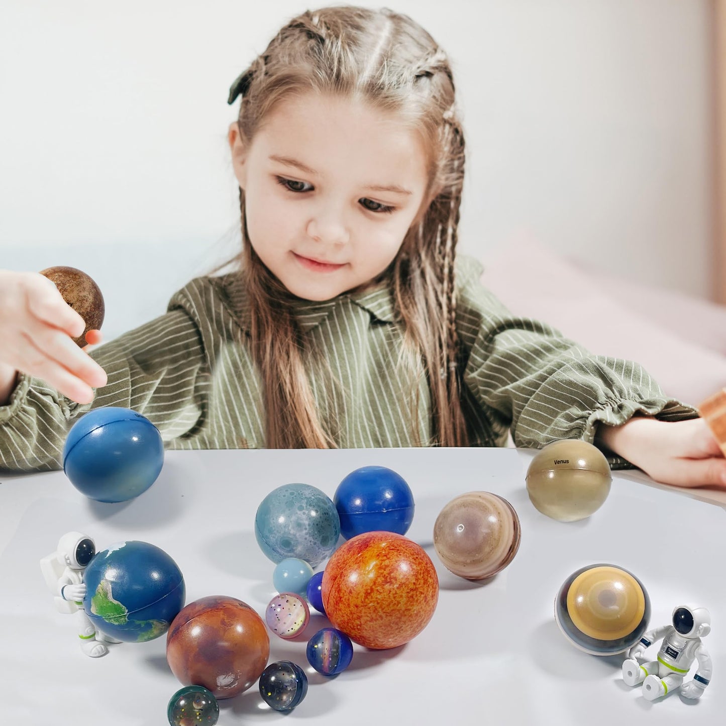 Solar System Planets Stress Balls Toys for Kids, Adult, Space Astronauts Toy, STEM Educational Sensory Toys for Autistic Children Non-Toxic, with 16 Spaceballs, 2 Astronauts, 1 Mesh Storing Bag