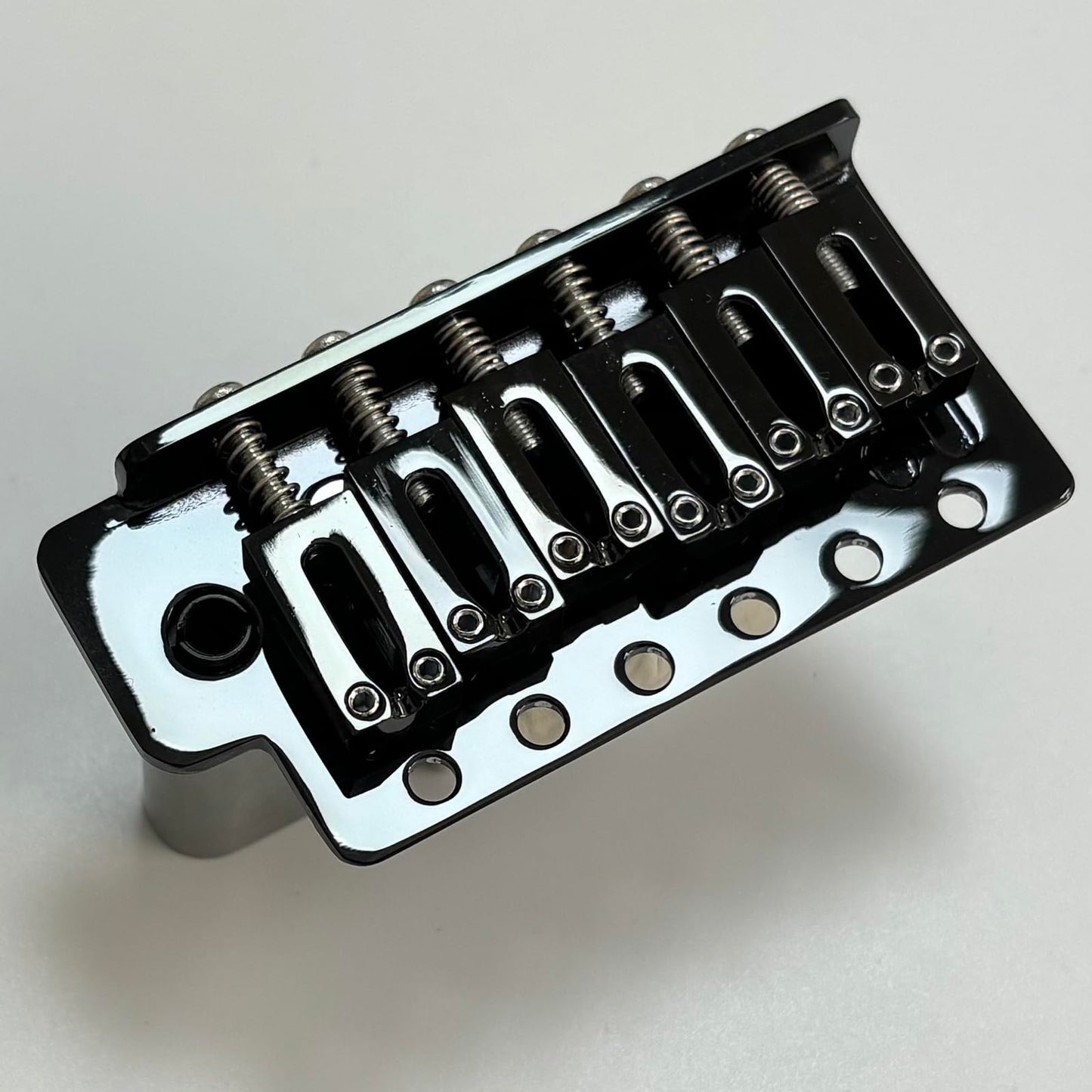 OVSAL 10.5mm Electric Guitar Bridge Black 6 Point tremolo bridge Zinc Alloy Block Saddles Stainless Steel Plate Electric Guitar Bridge 6 String Start