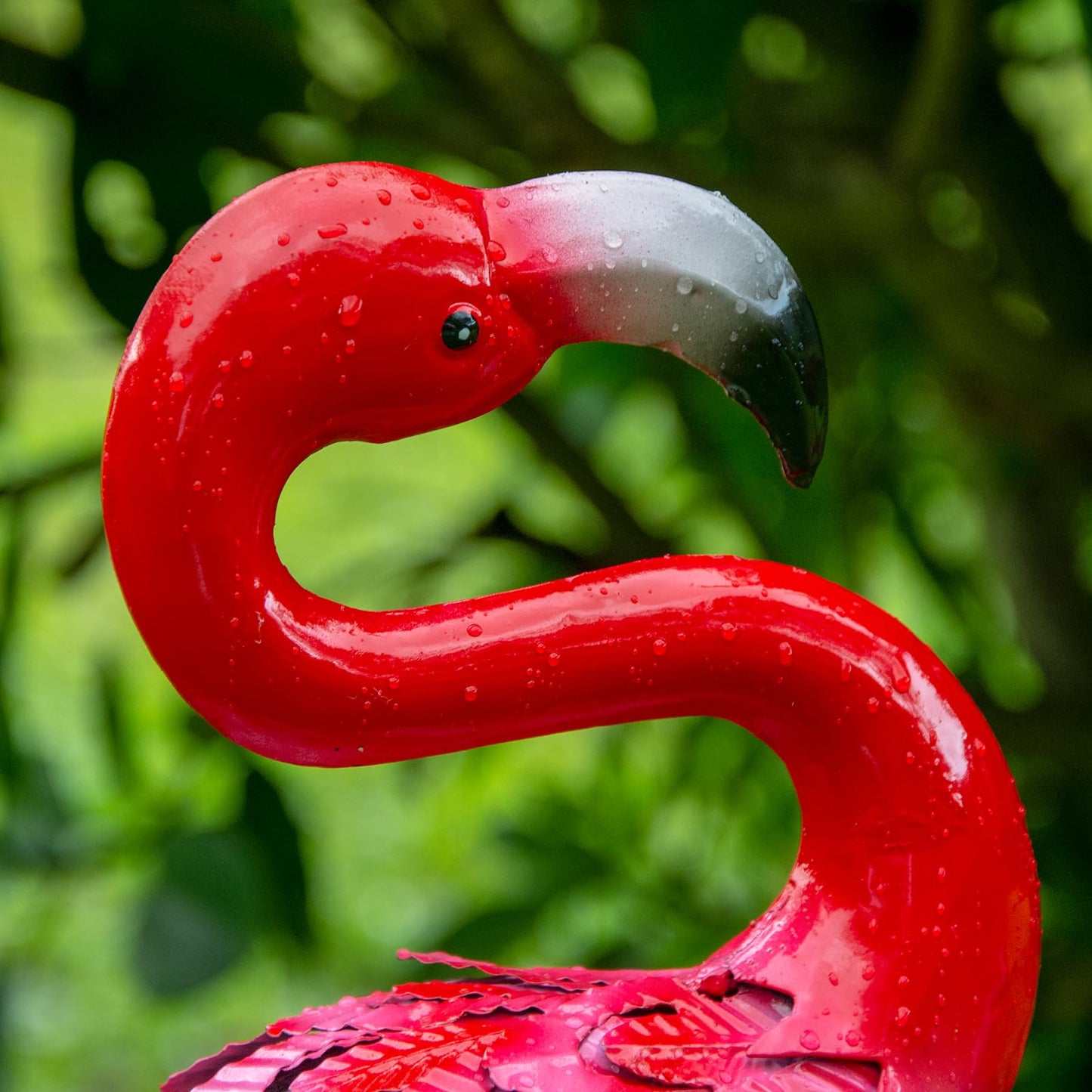 Metal Flamingo Garden Statues Red Flamingo Yard Art Outdoor Sculptures for Home Patio Lawn Backyard Décor, Set of 2